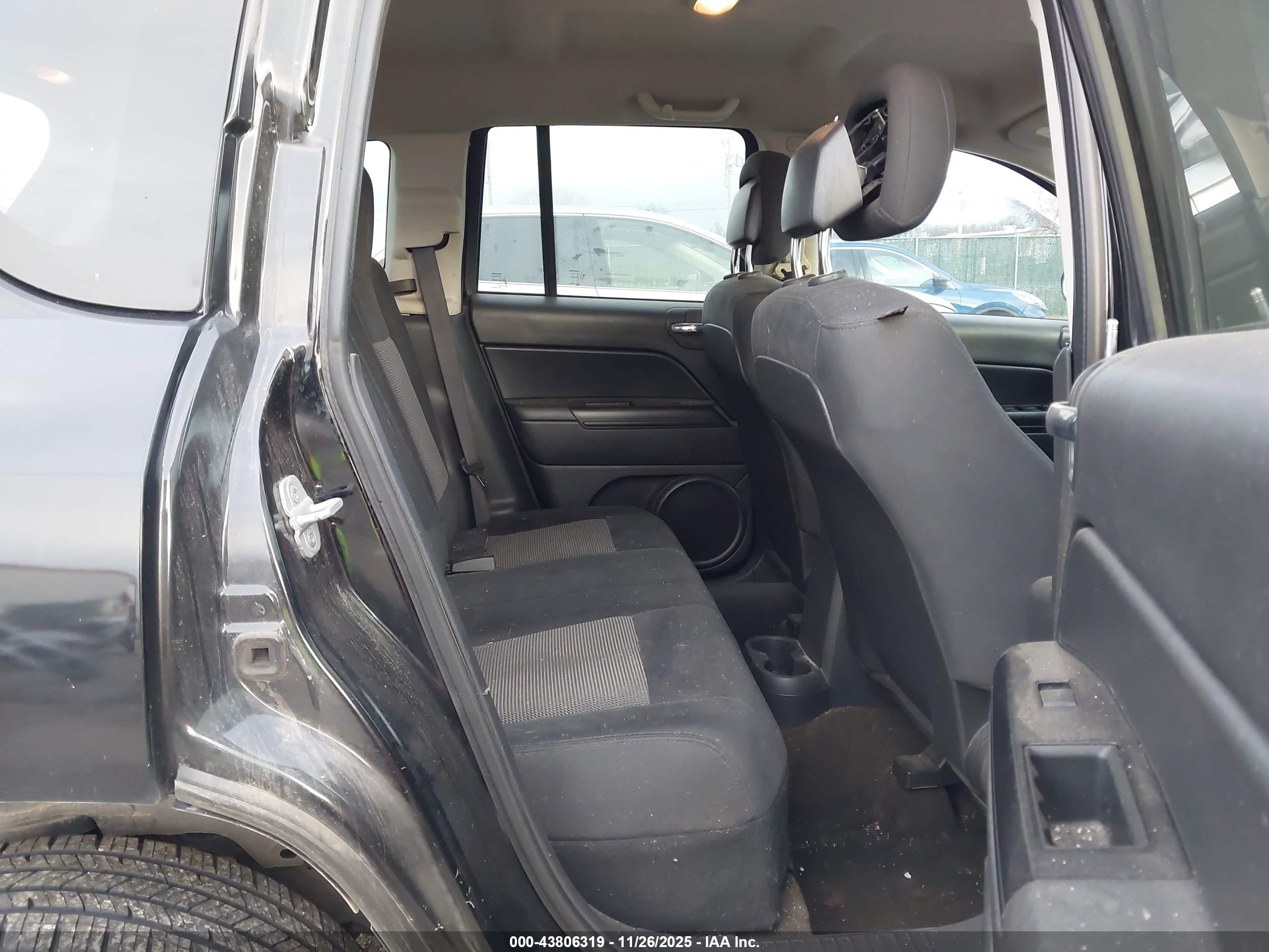 JEEP COMPASS image 8