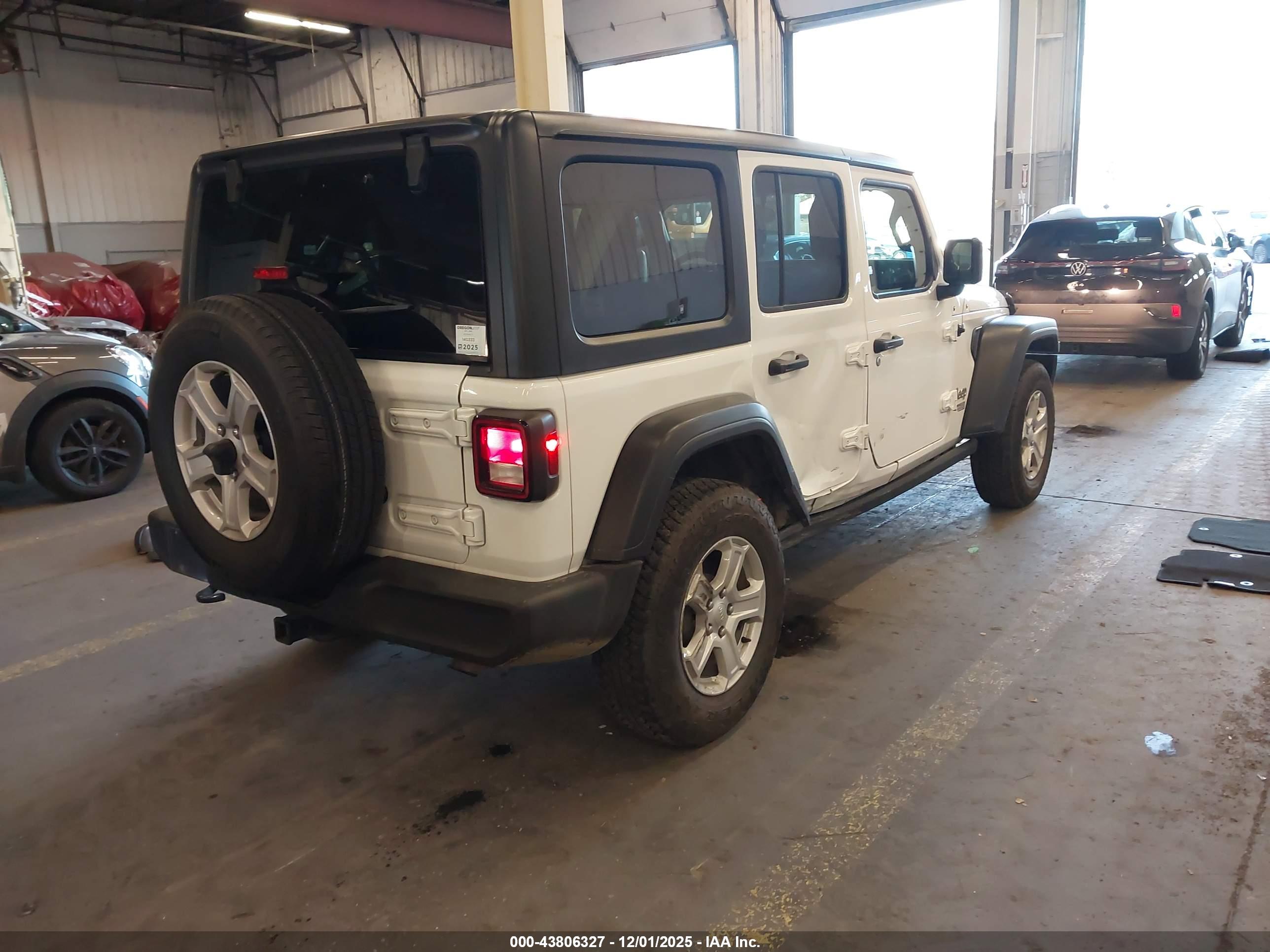 JEEP WRANGLER image 4