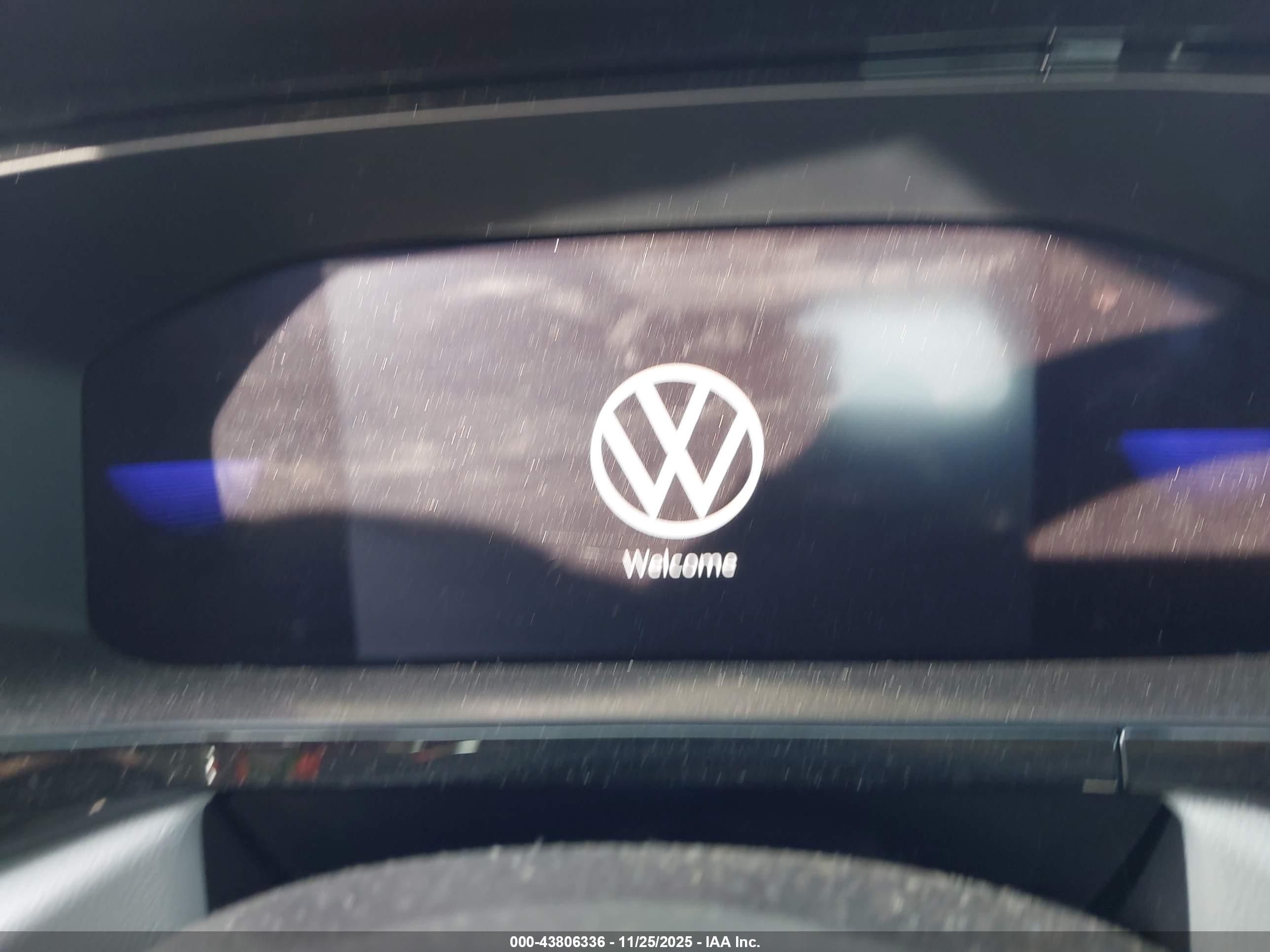 VOLKSWAGEN TAOS image 7