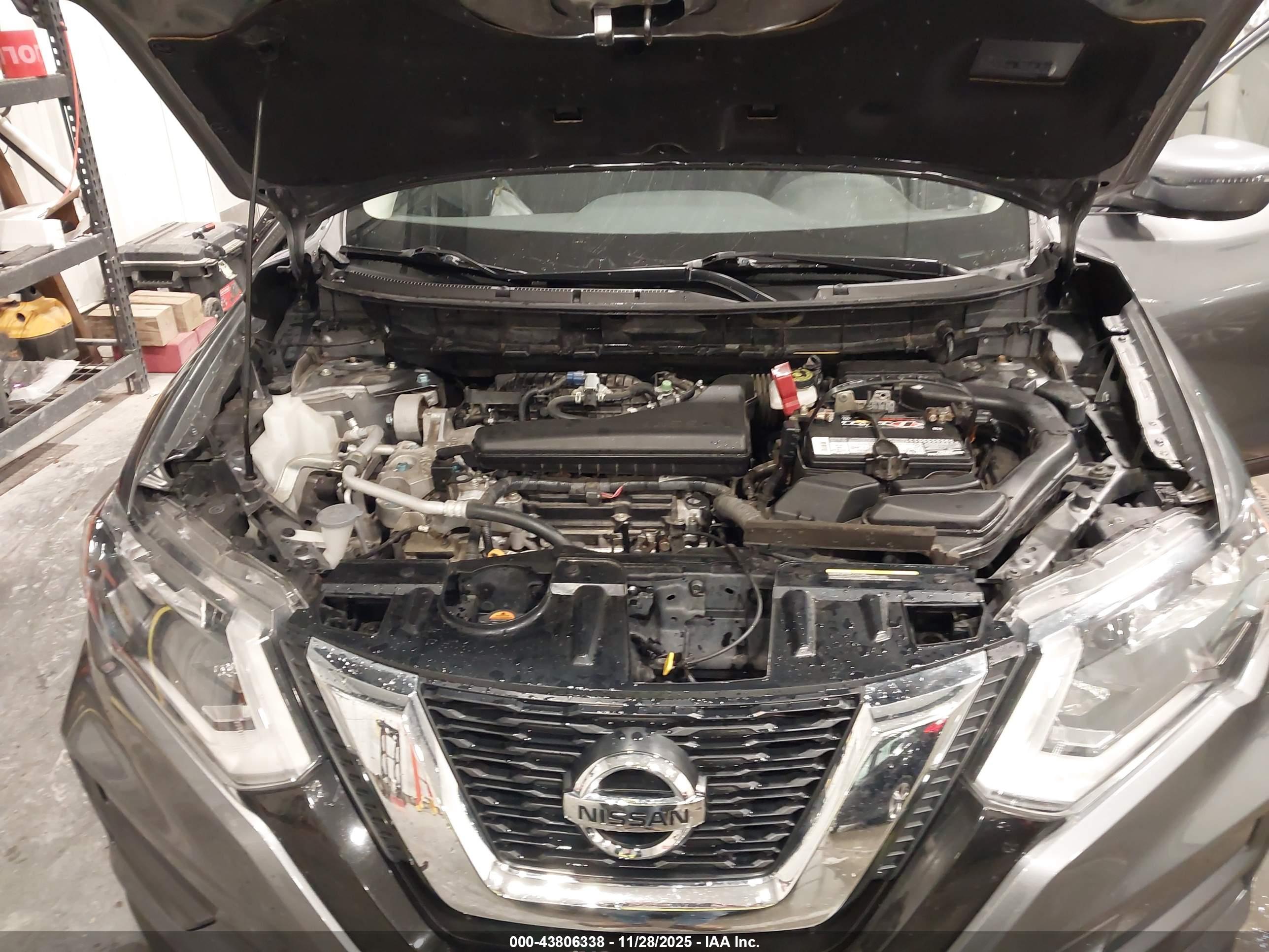 NISSAN ROGUE image 10