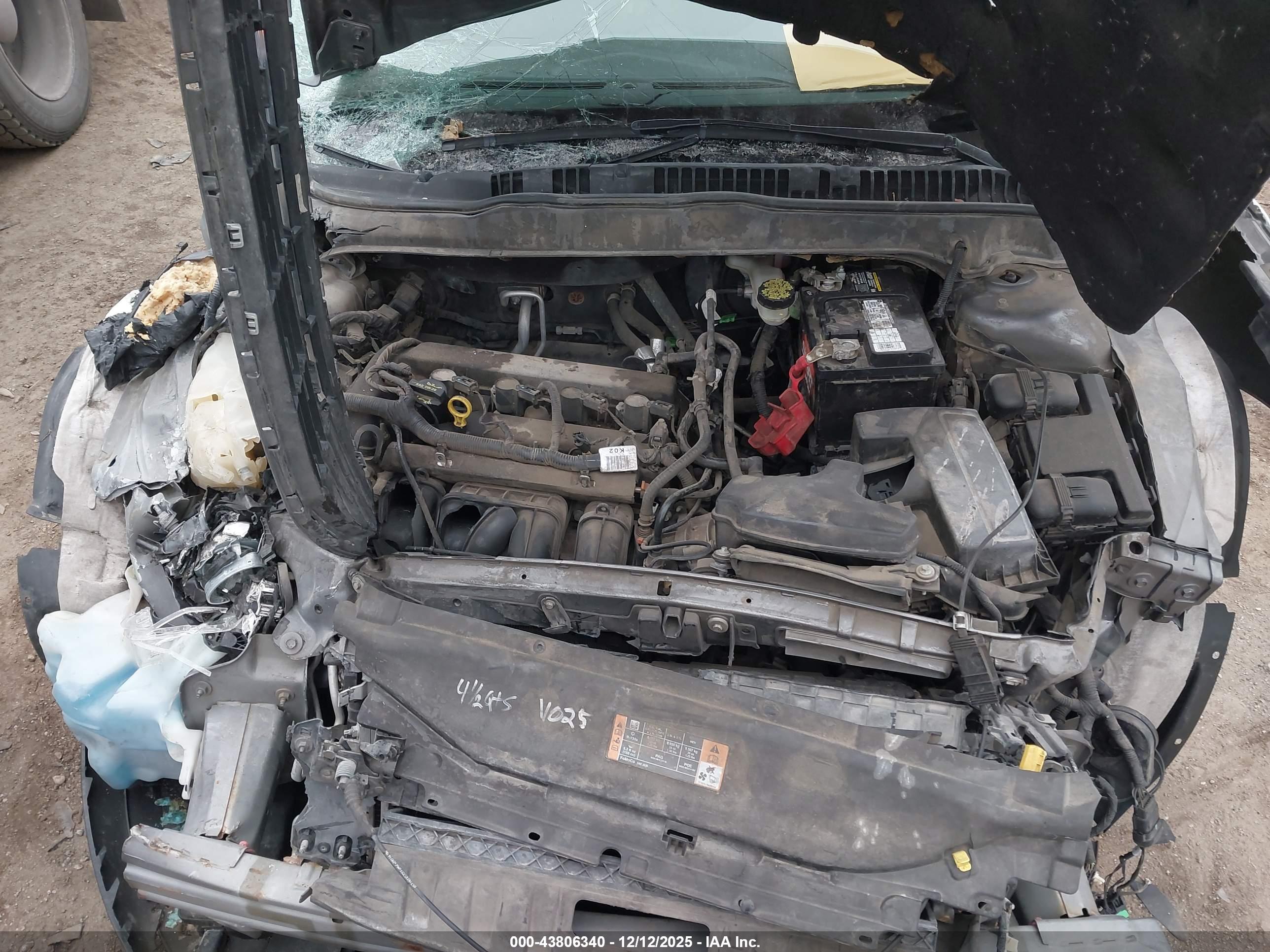 FORD FUSION image 10