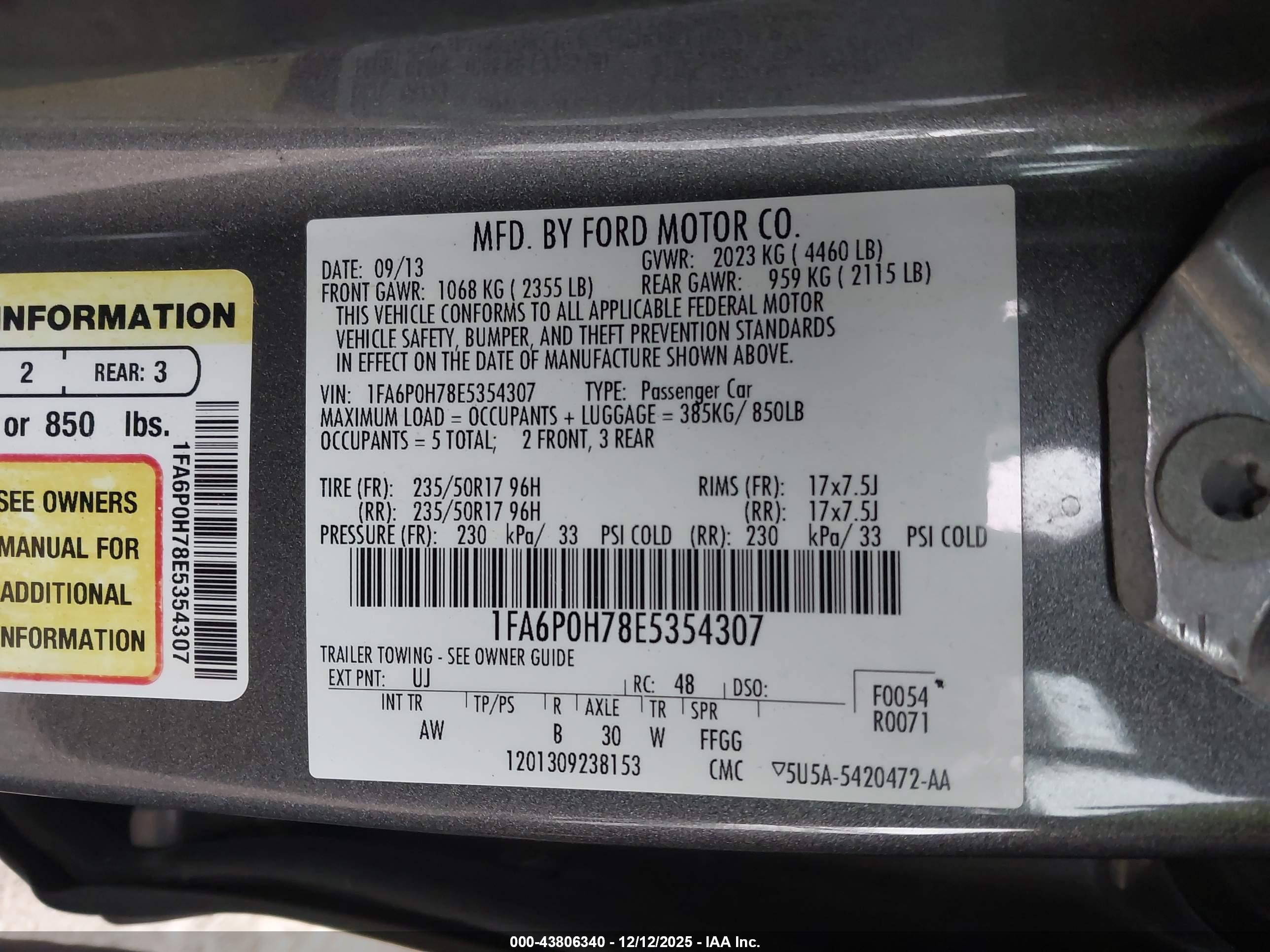 FORD FUSION image 9