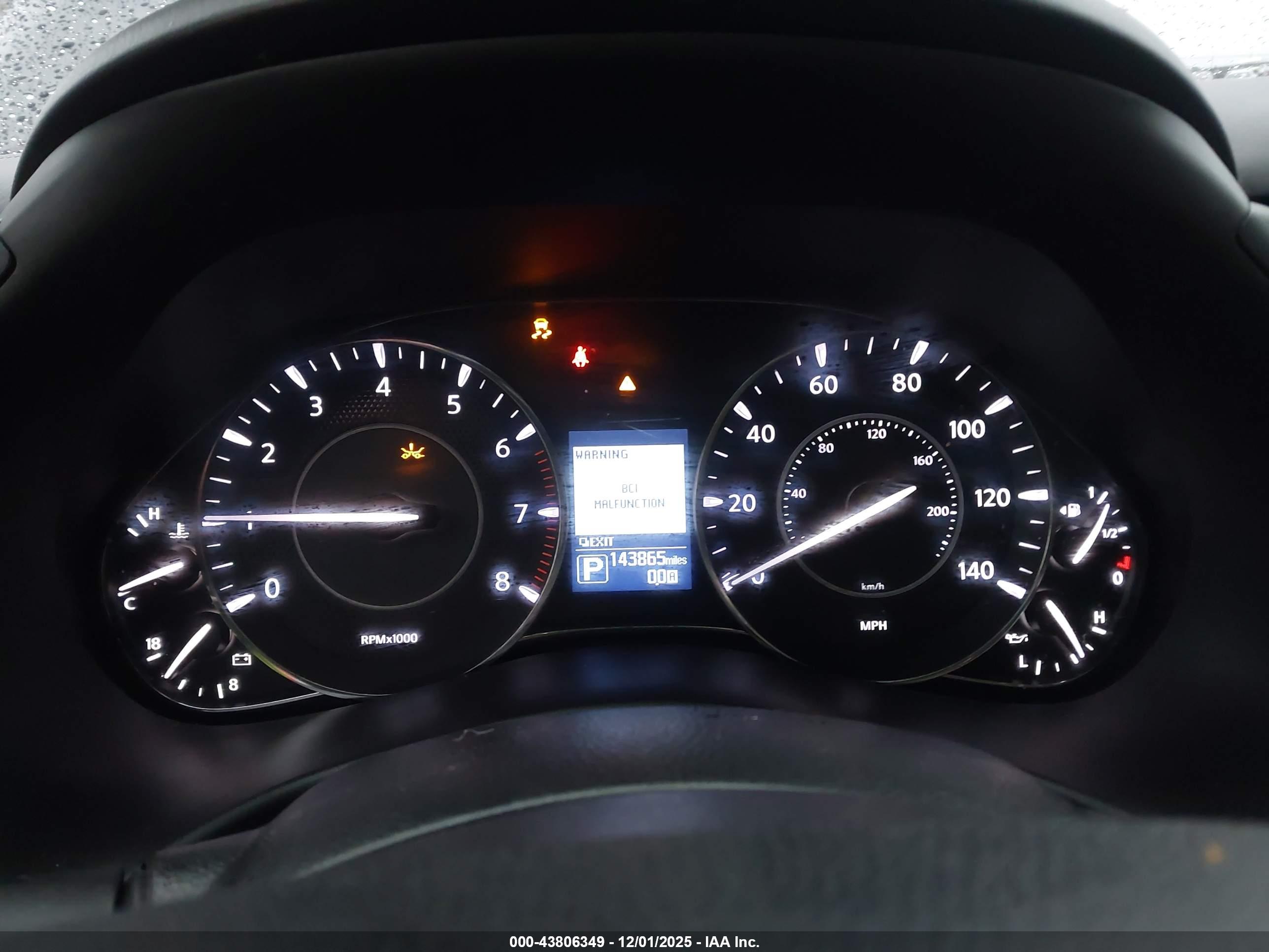 NISSAN ARMADA image 7