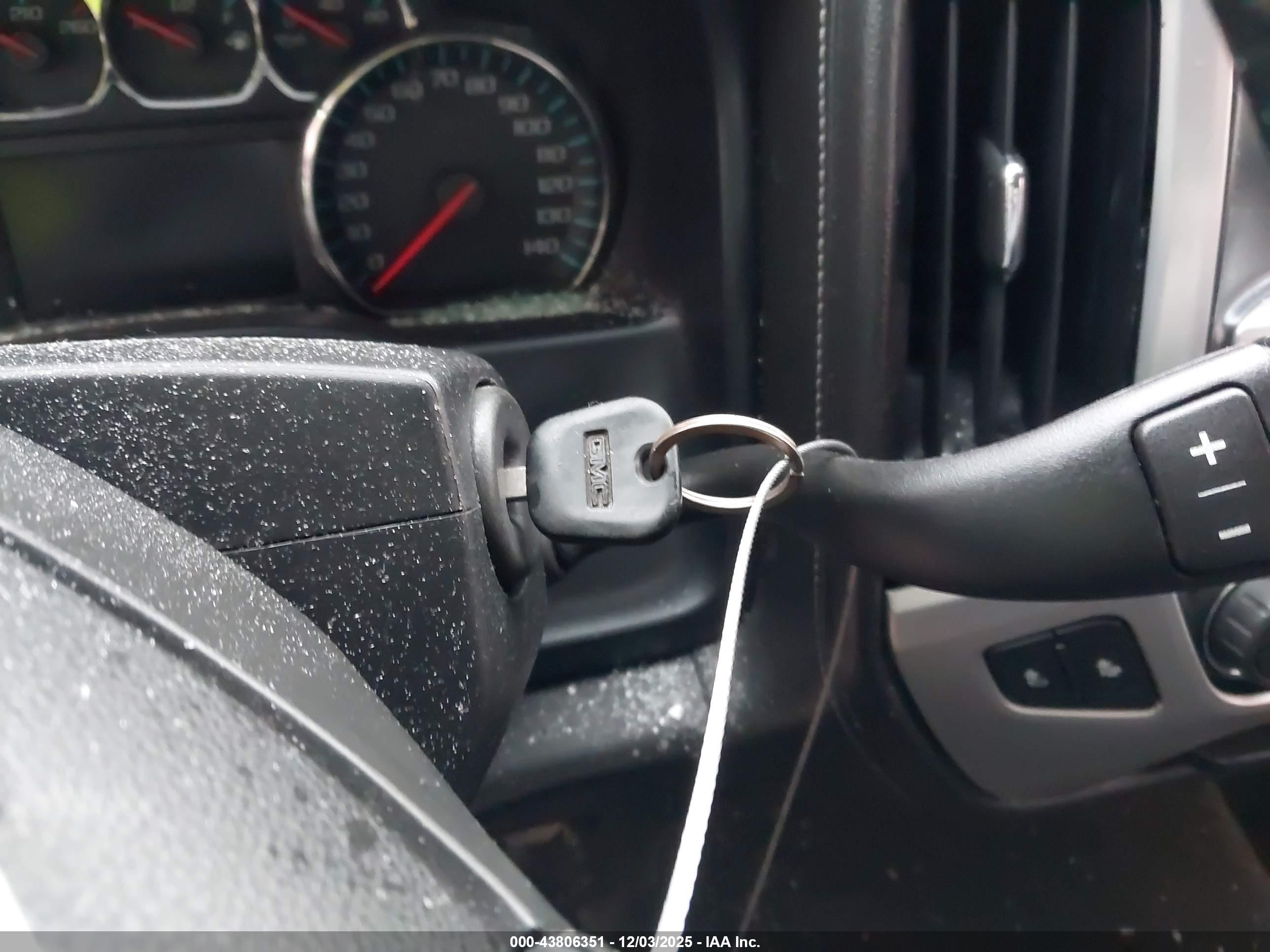 GMC SIERRA image 11