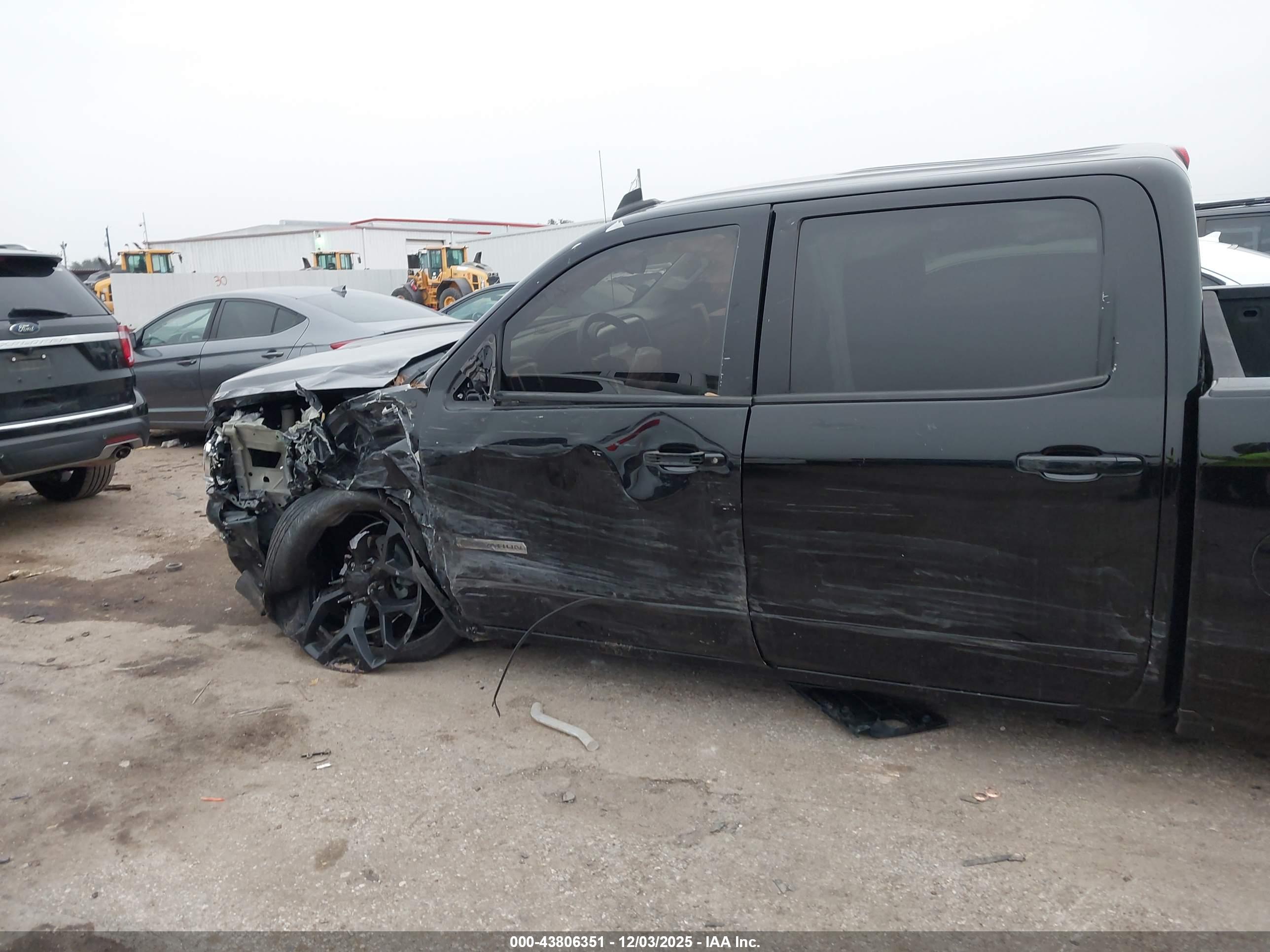 GMC SIERRA image 6