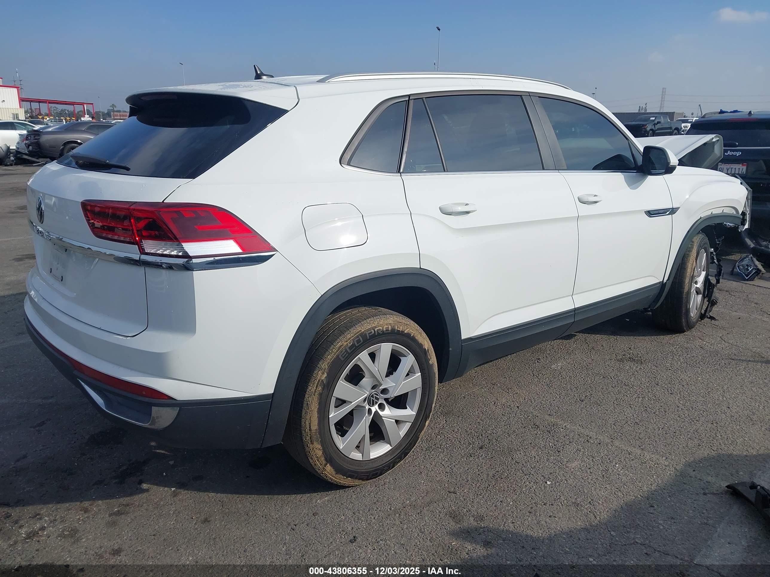VOLKSWAGEN ATLAS image 4