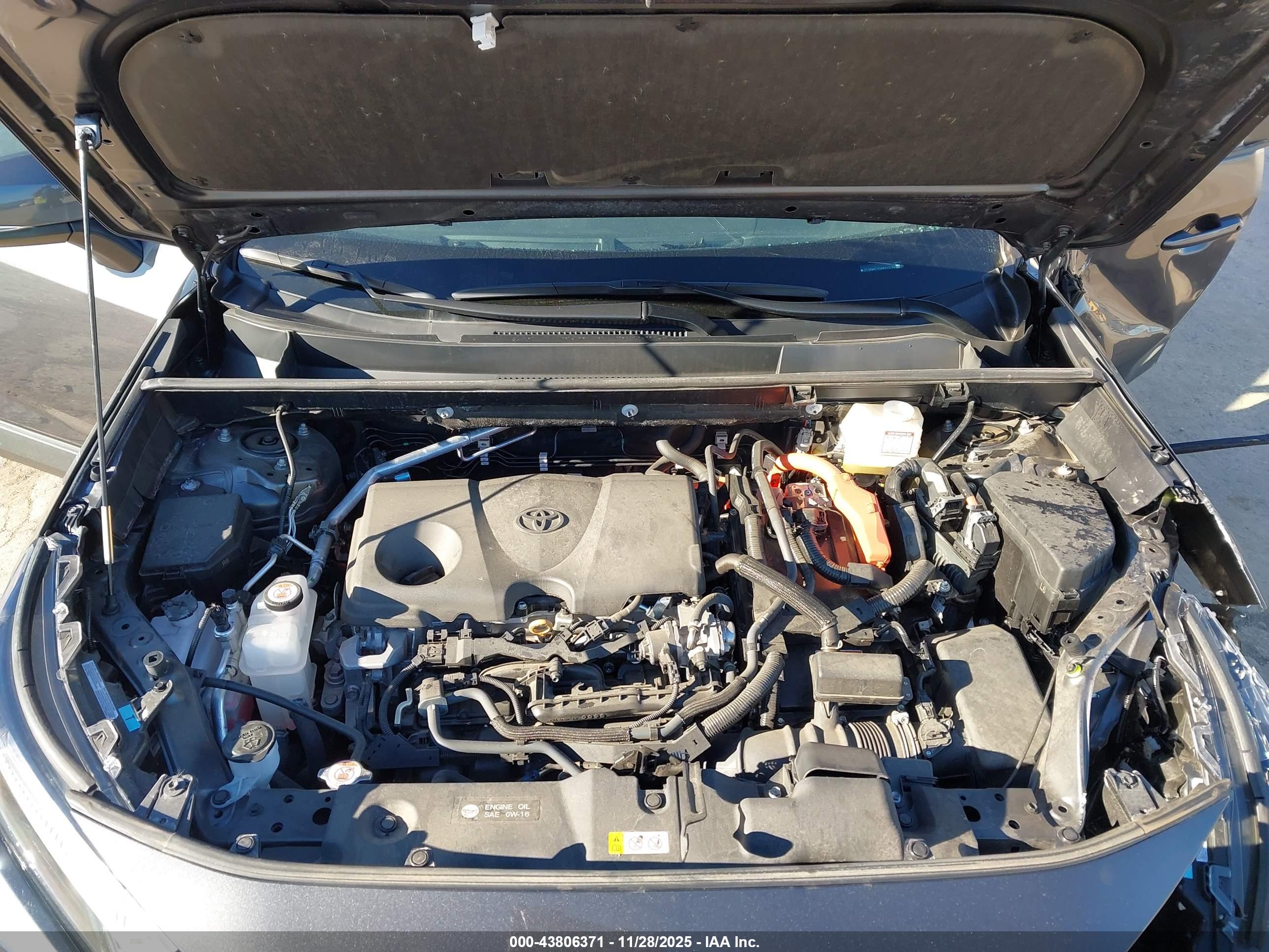 TOYOTA RAV4 image 10