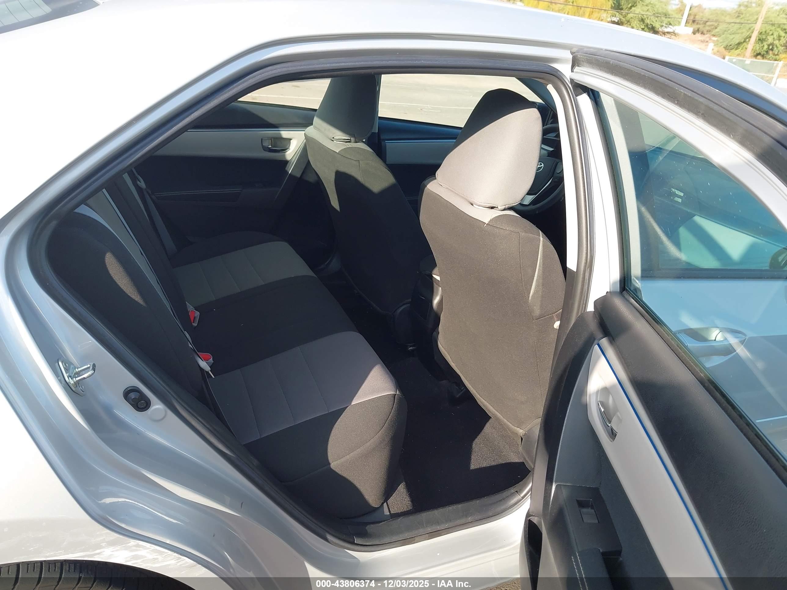 TOYOTA COROLLA image 8