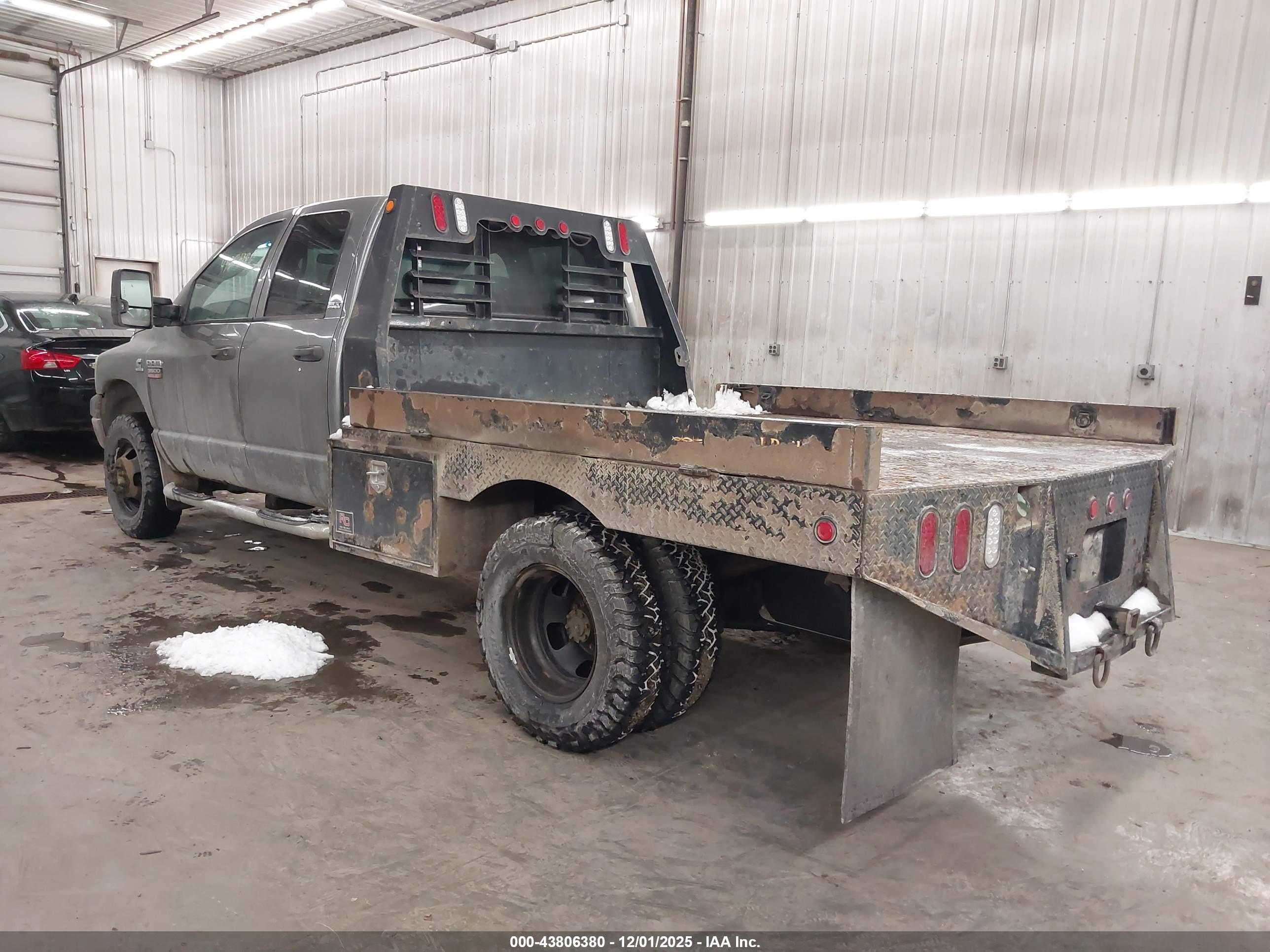 DODGE RAM image 3