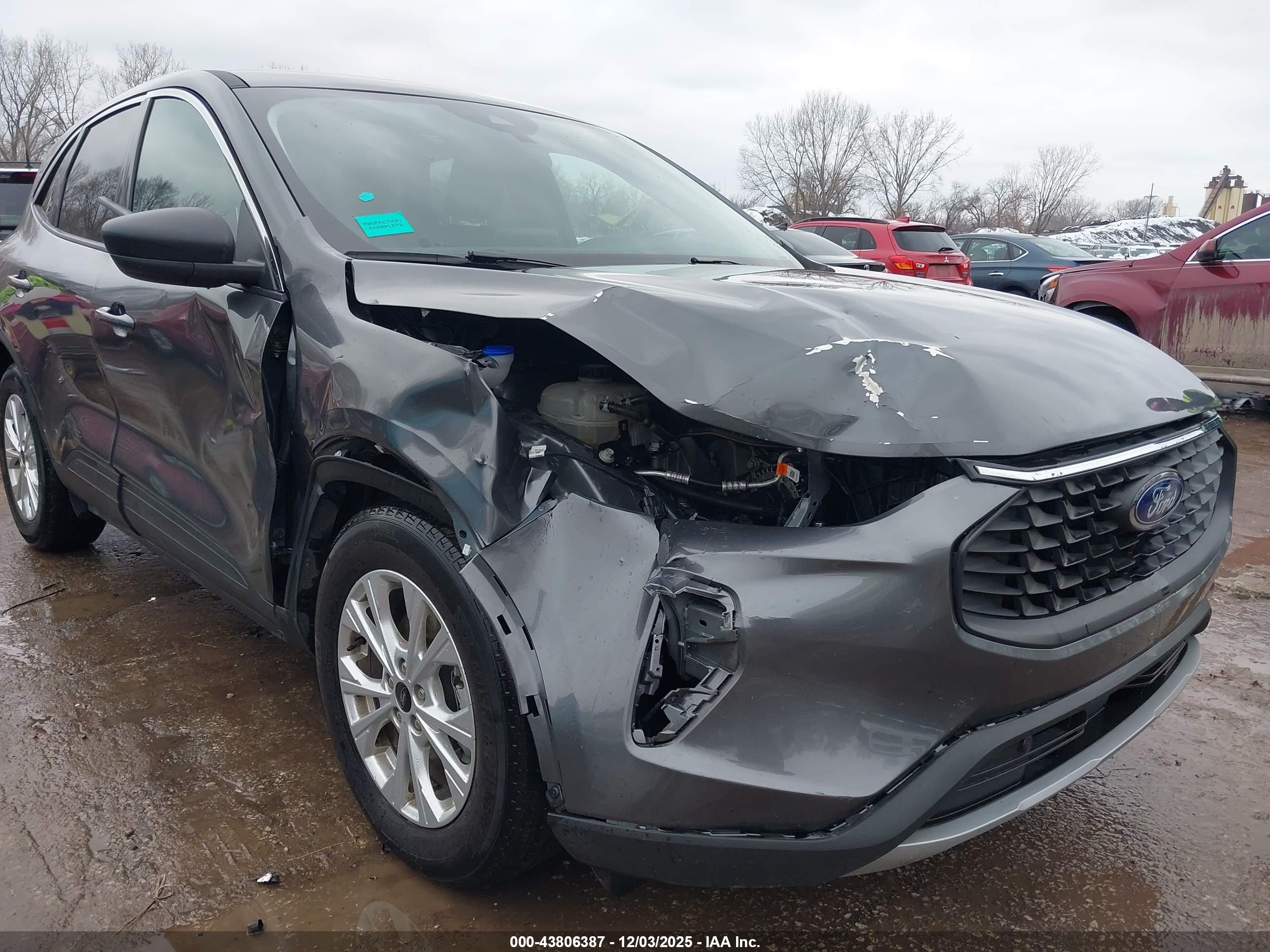 FORD ESCAPE image 6