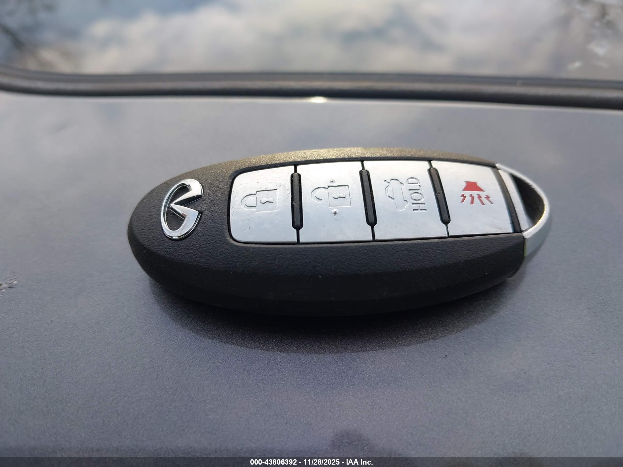 INFINITI Q50 image 11