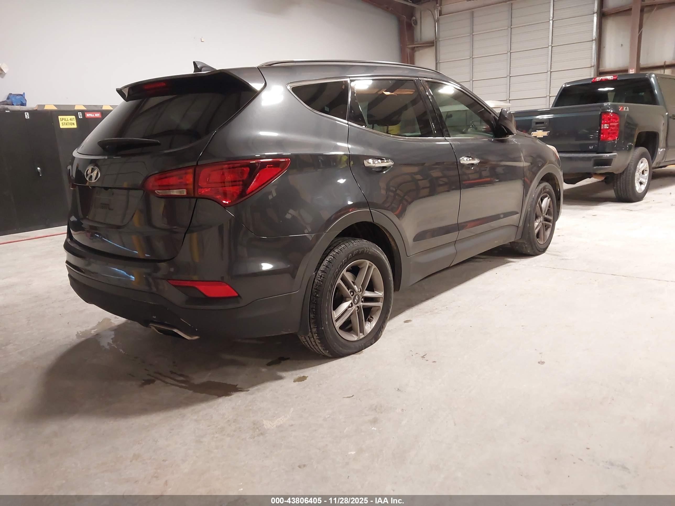 HYUNDAI SANTA image 4