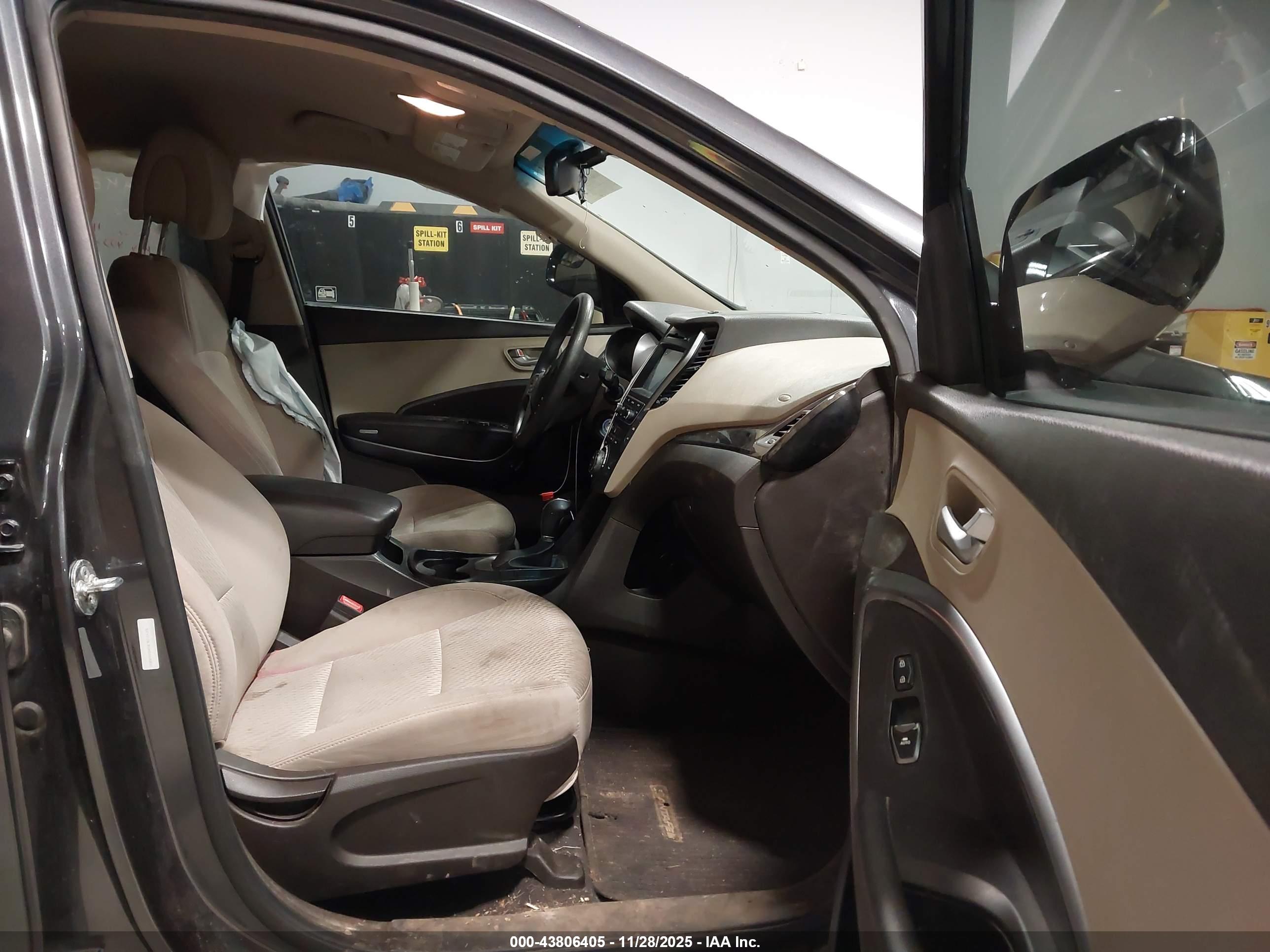 HYUNDAI SANTA image 5