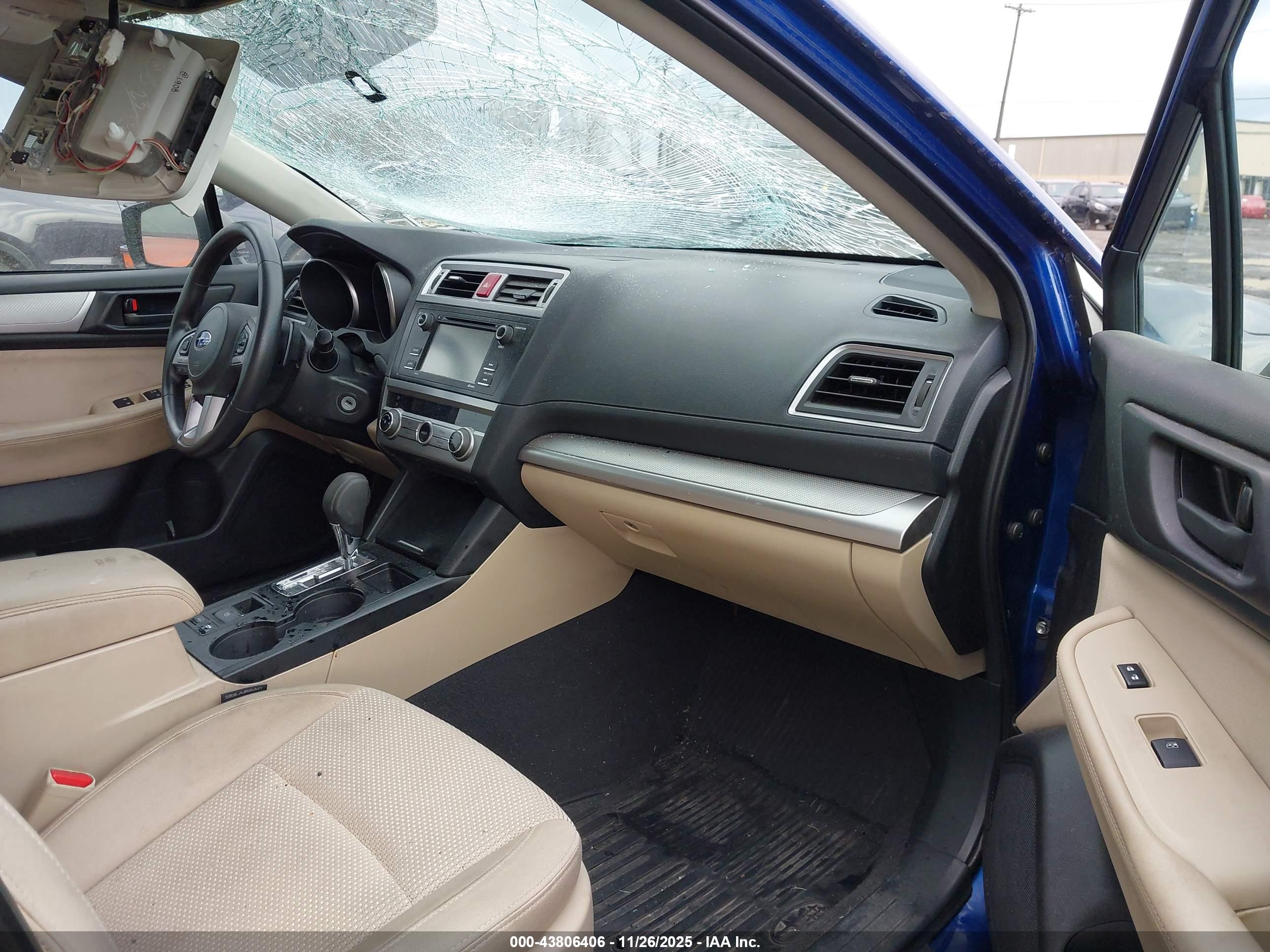 SUBARU OUTBACK image 5