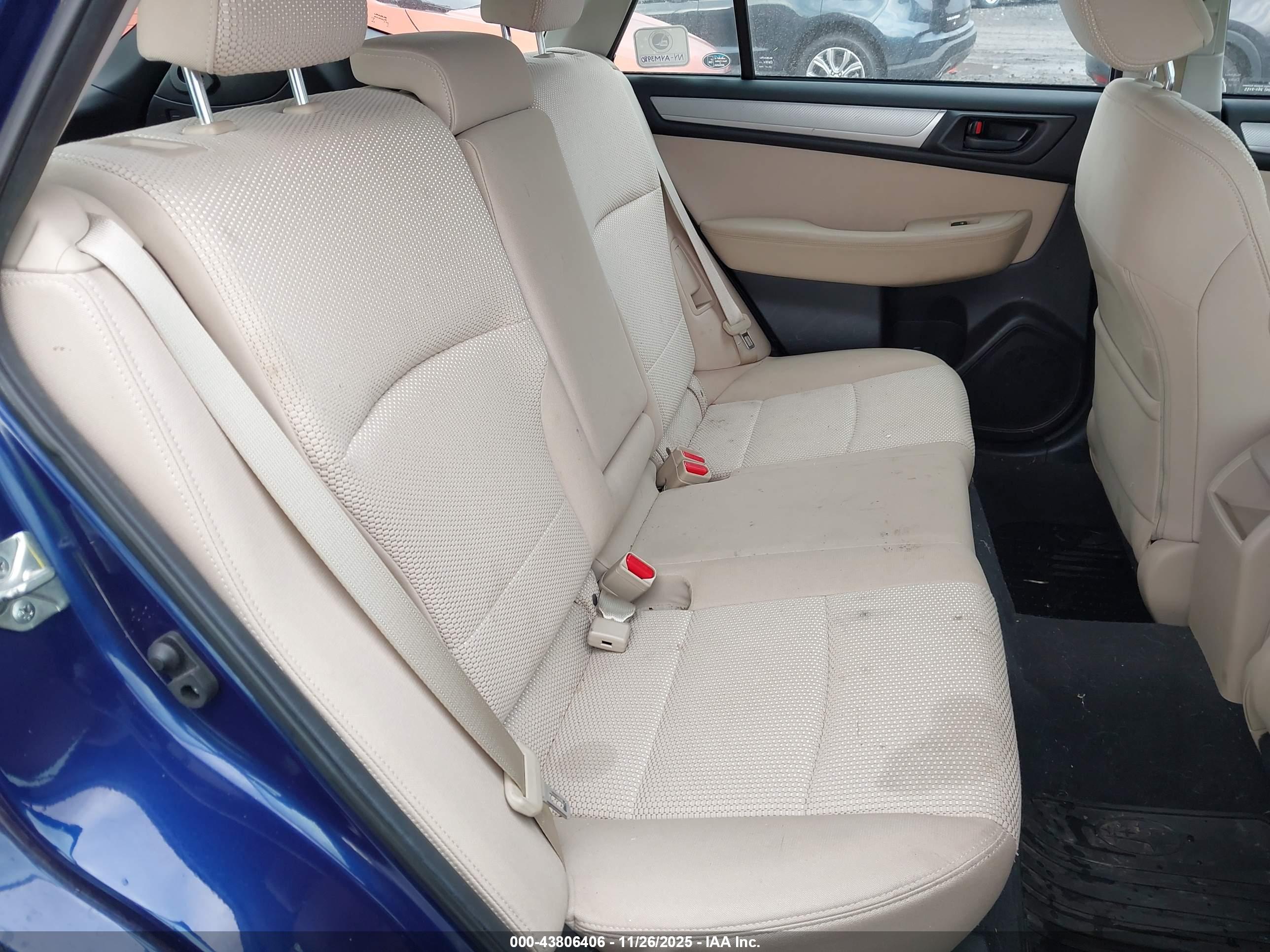SUBARU OUTBACK image 8