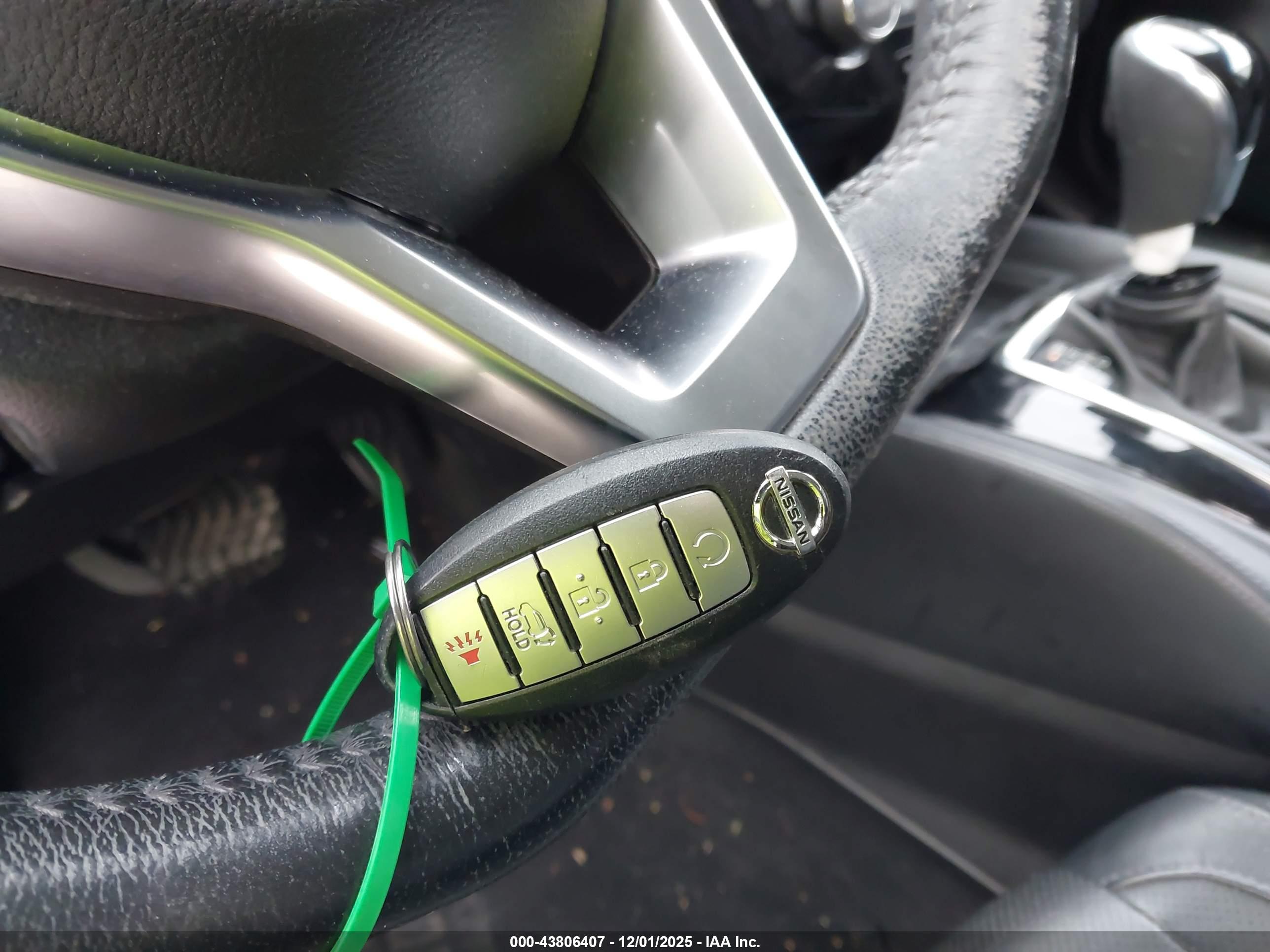 NISSAN ROGUE image 11