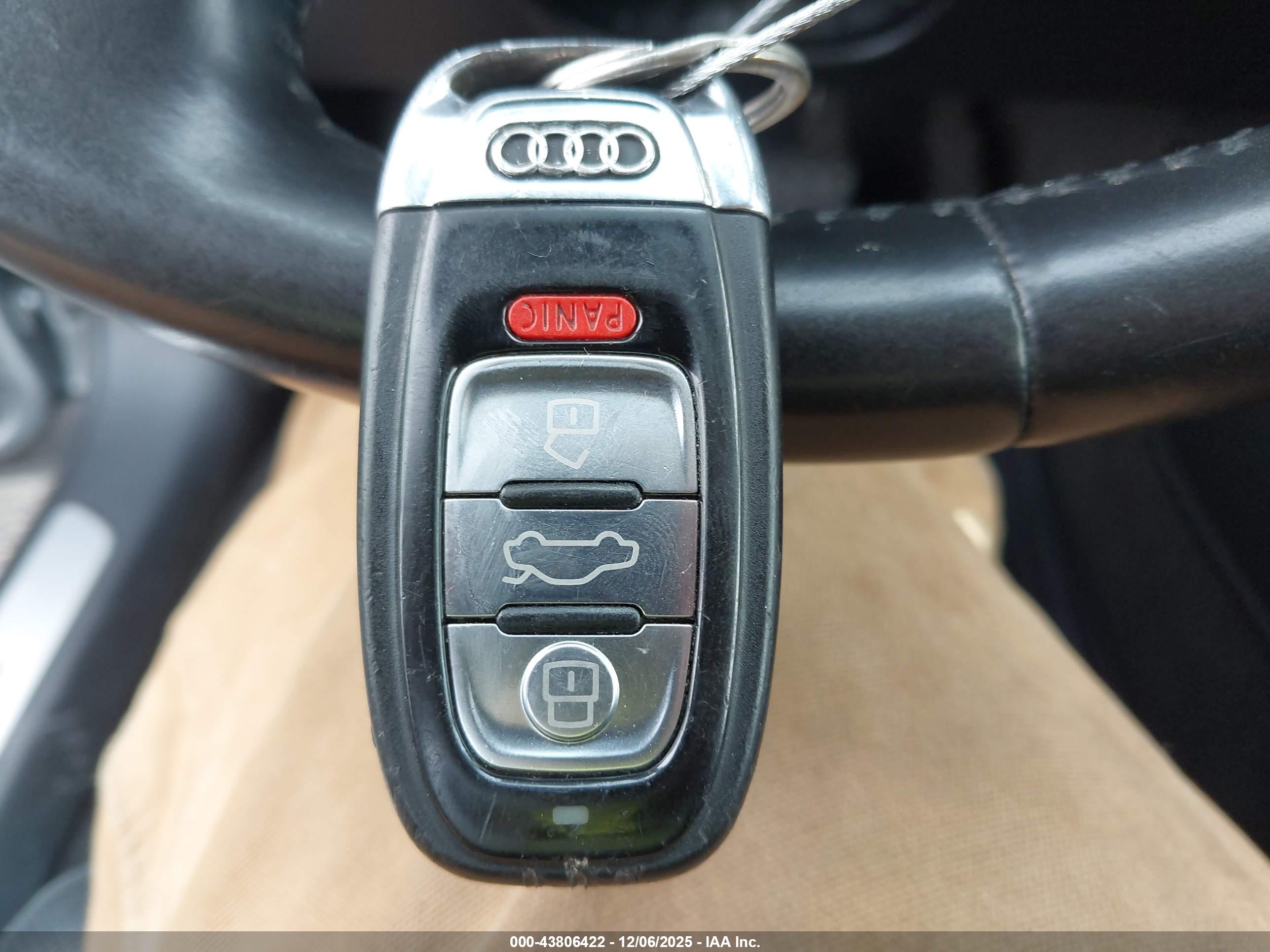 AUDI A8 image 11