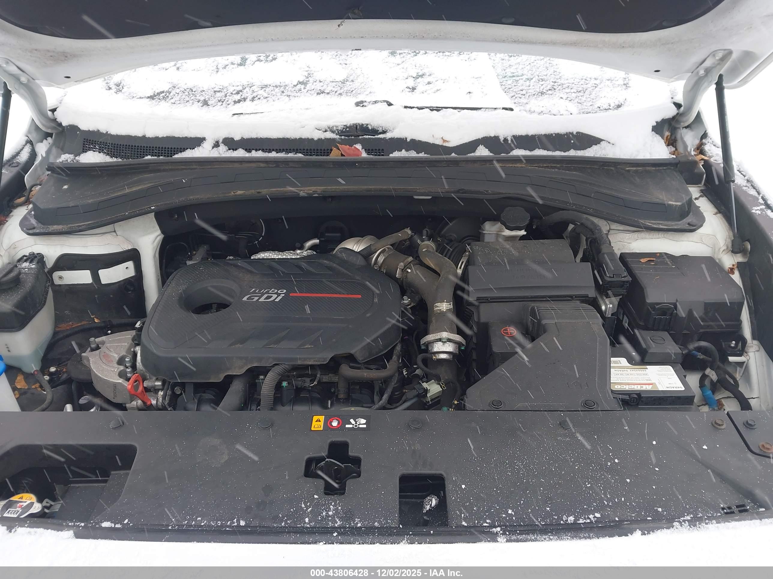 HYUNDAI SANTA image 10