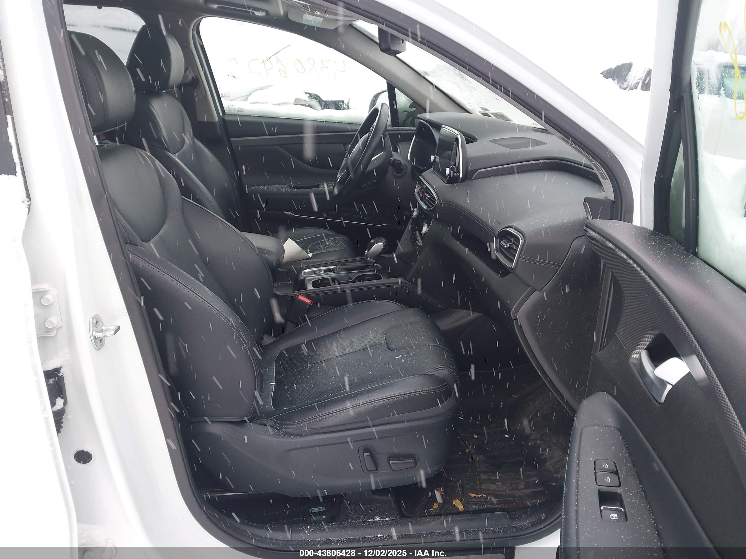 HYUNDAI SANTA image 5
