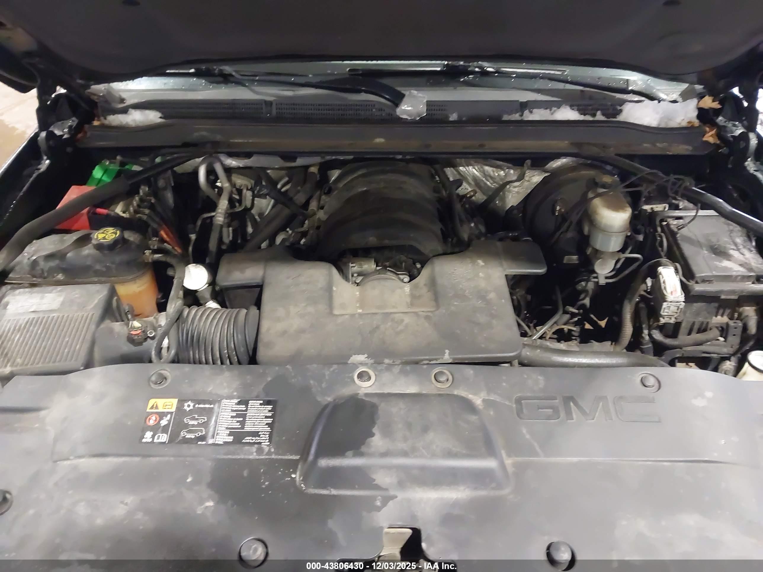 GMC YUKON image 10