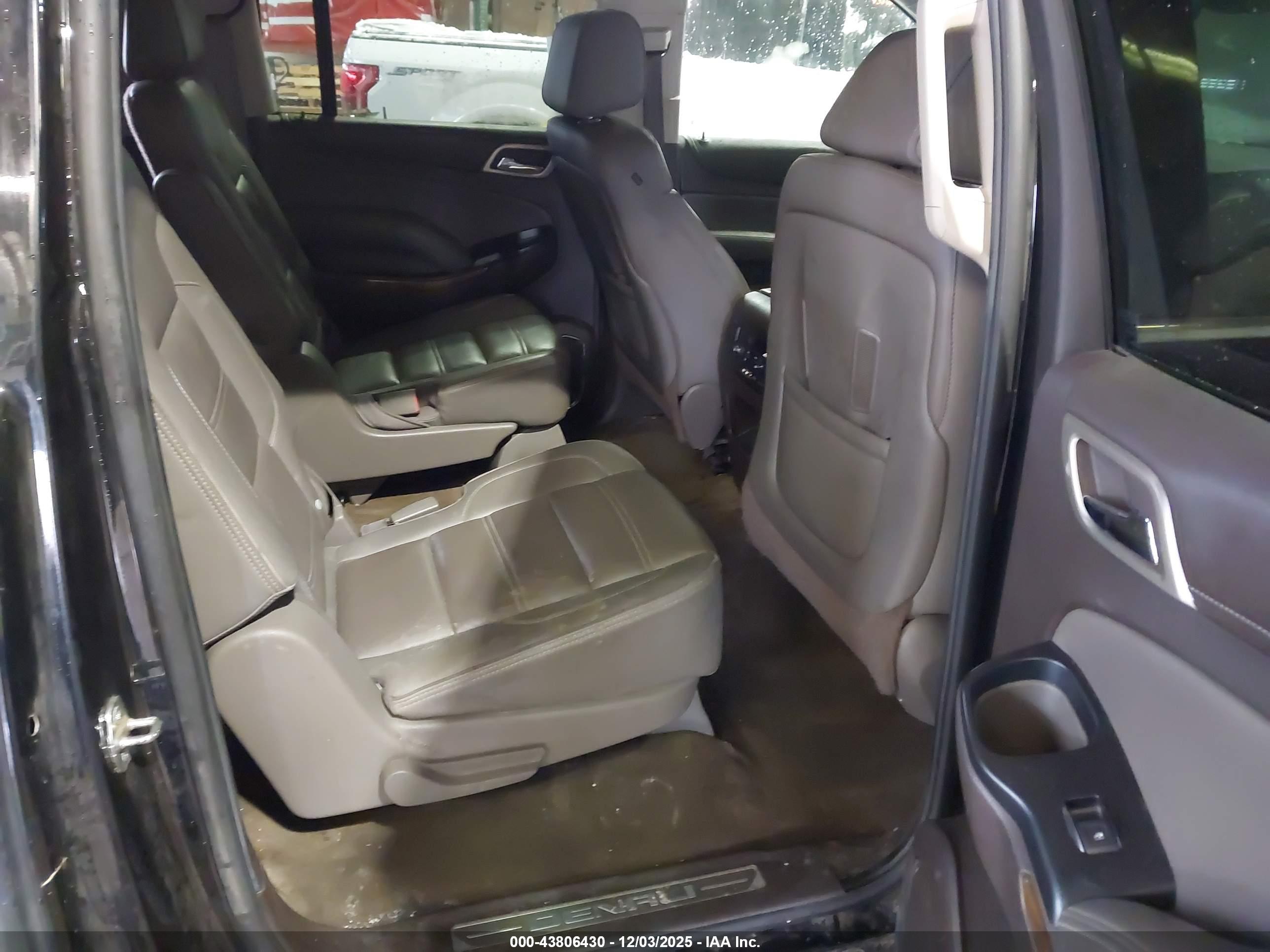 GMC YUKON image 8