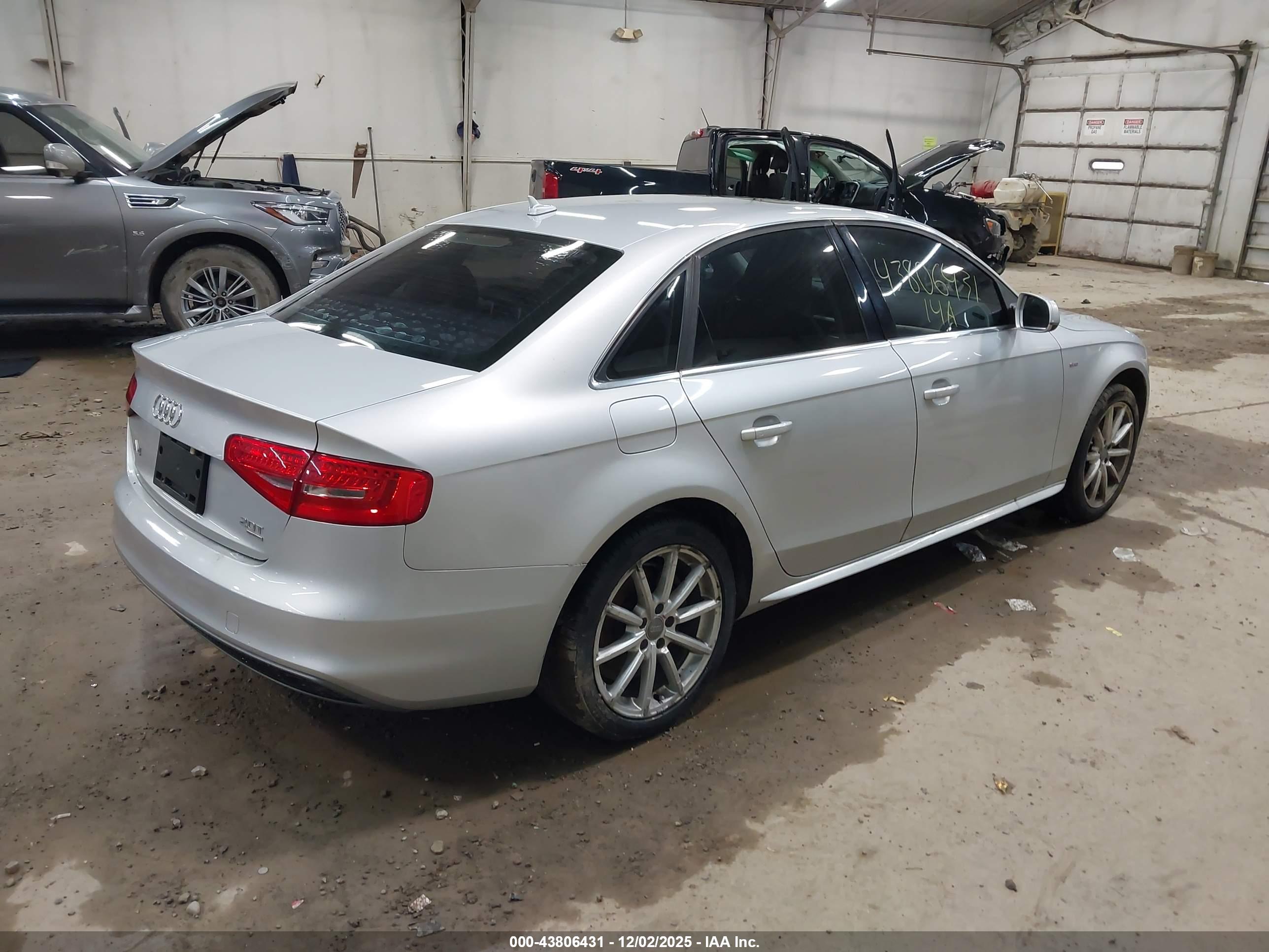 AUDI A4 image 4
