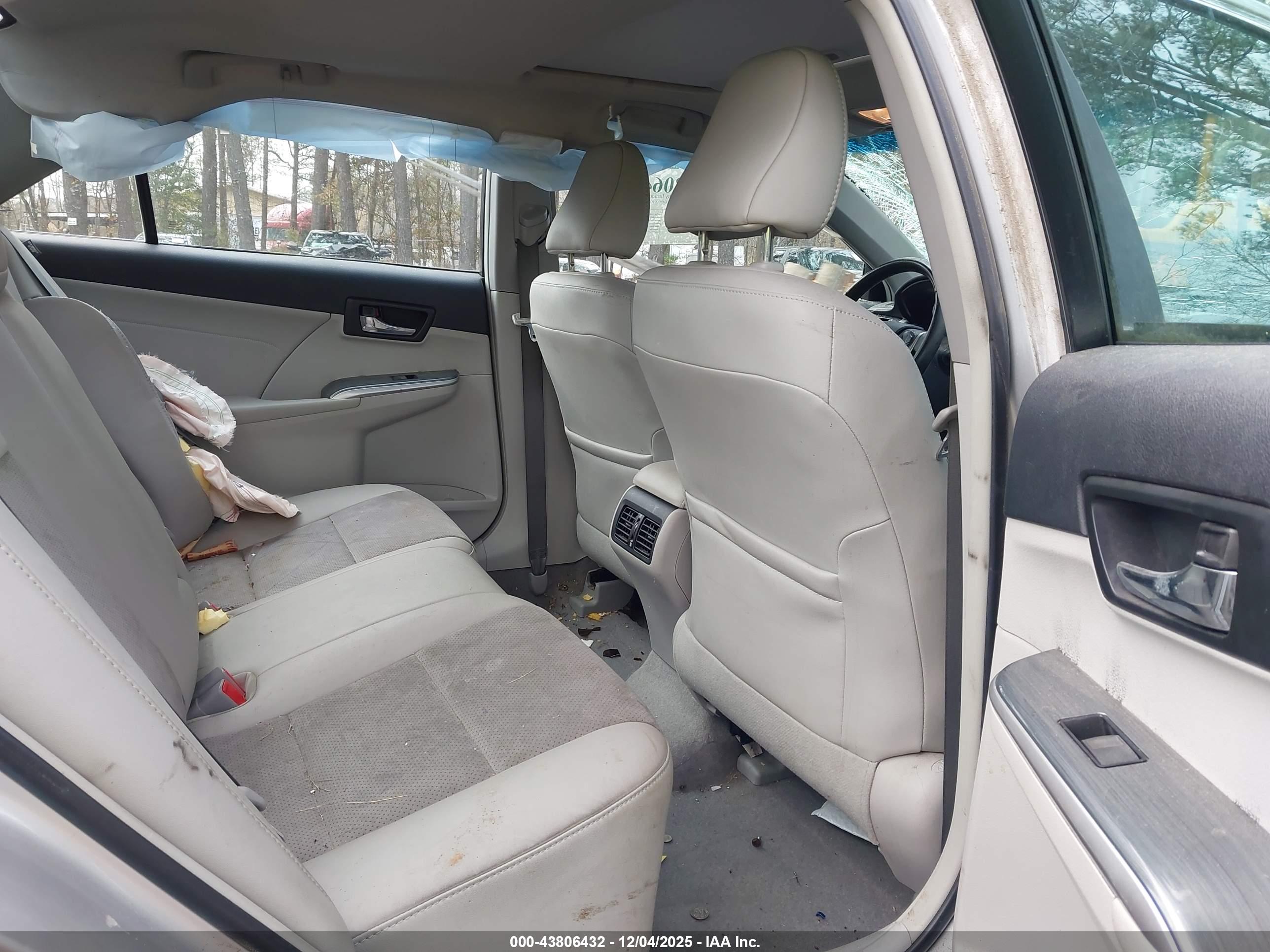 TOYOTA CAMRY image 8