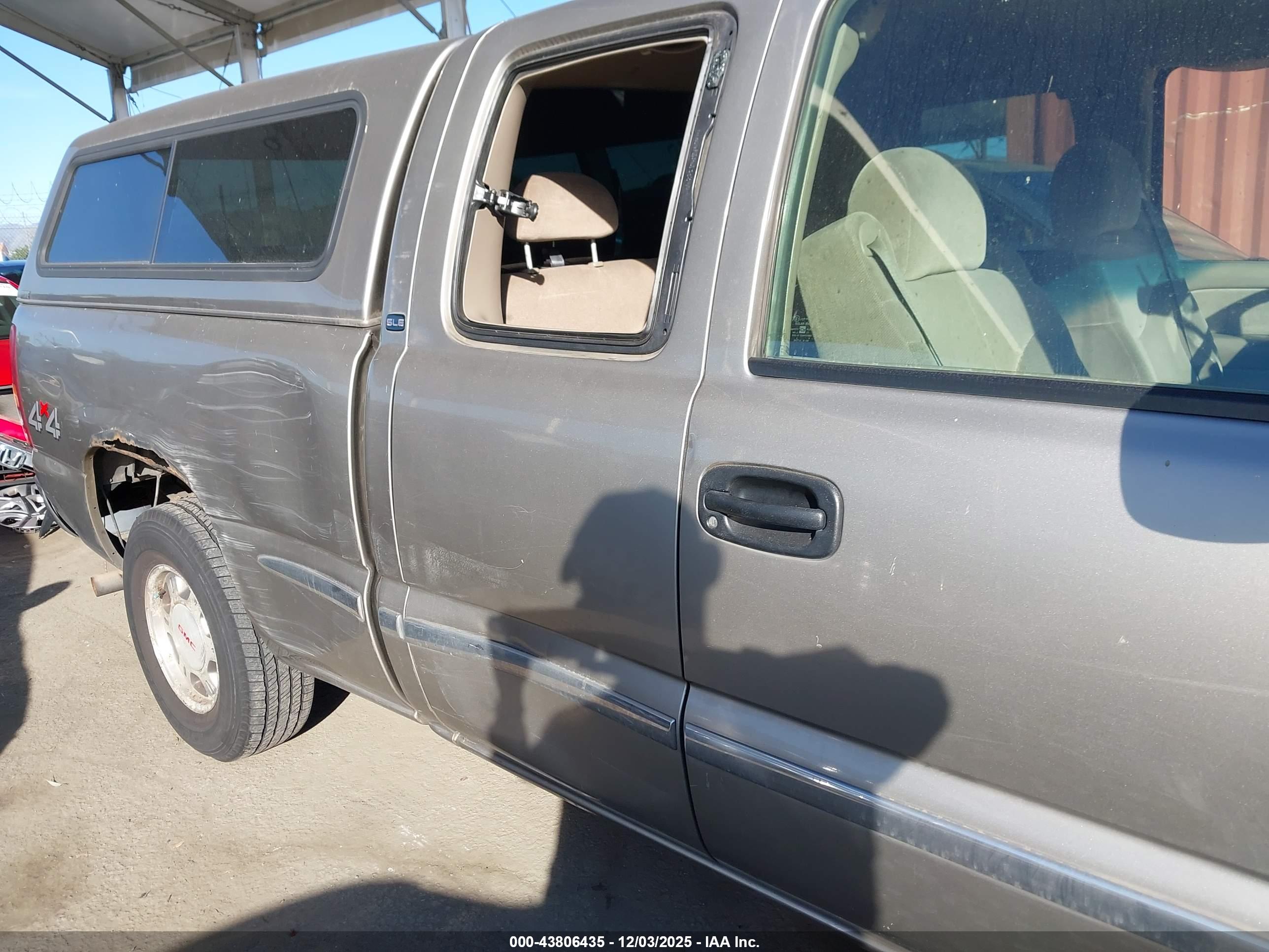 GMC SIERRA image 6