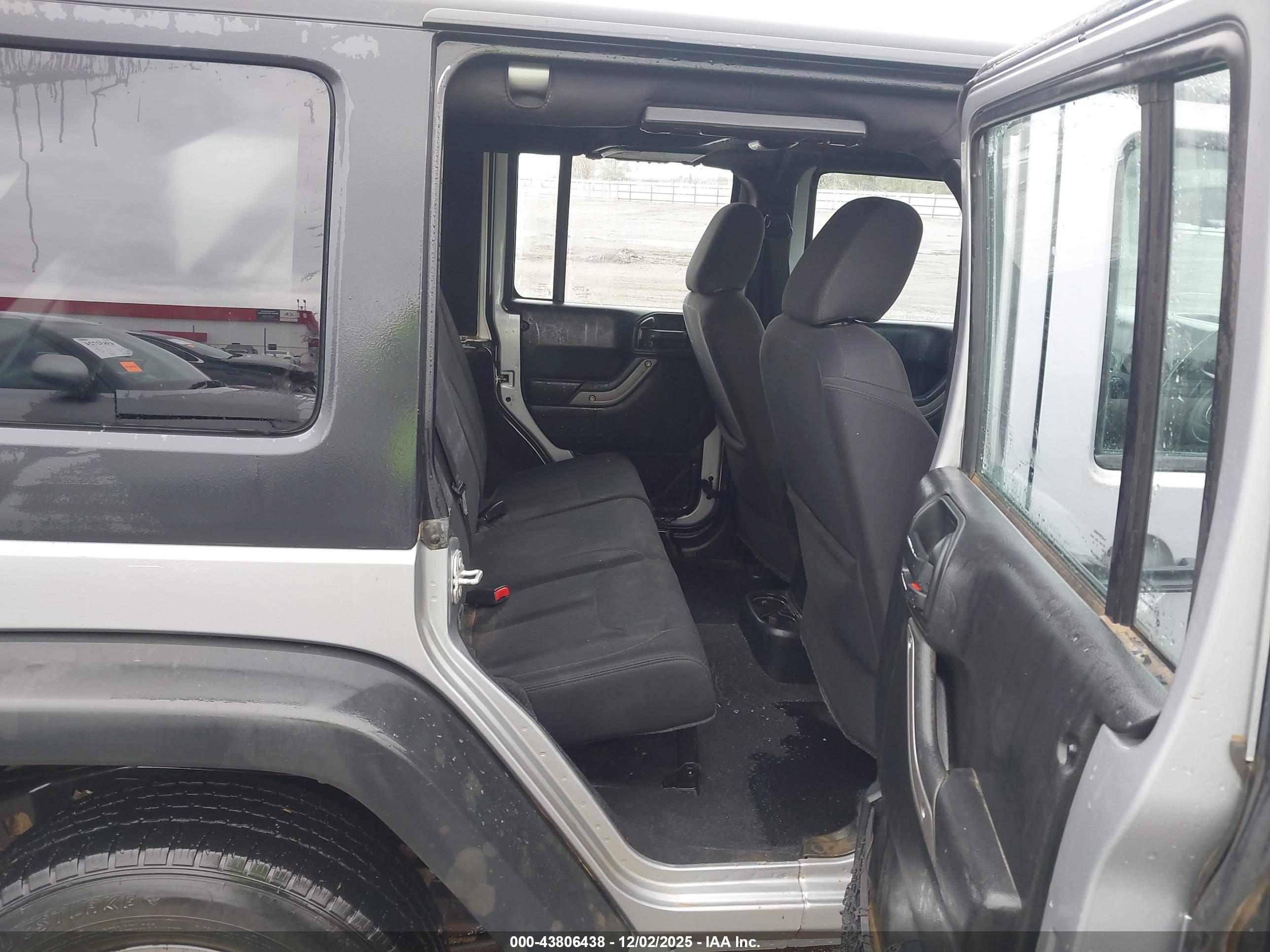 JEEP WRANGLER image 8