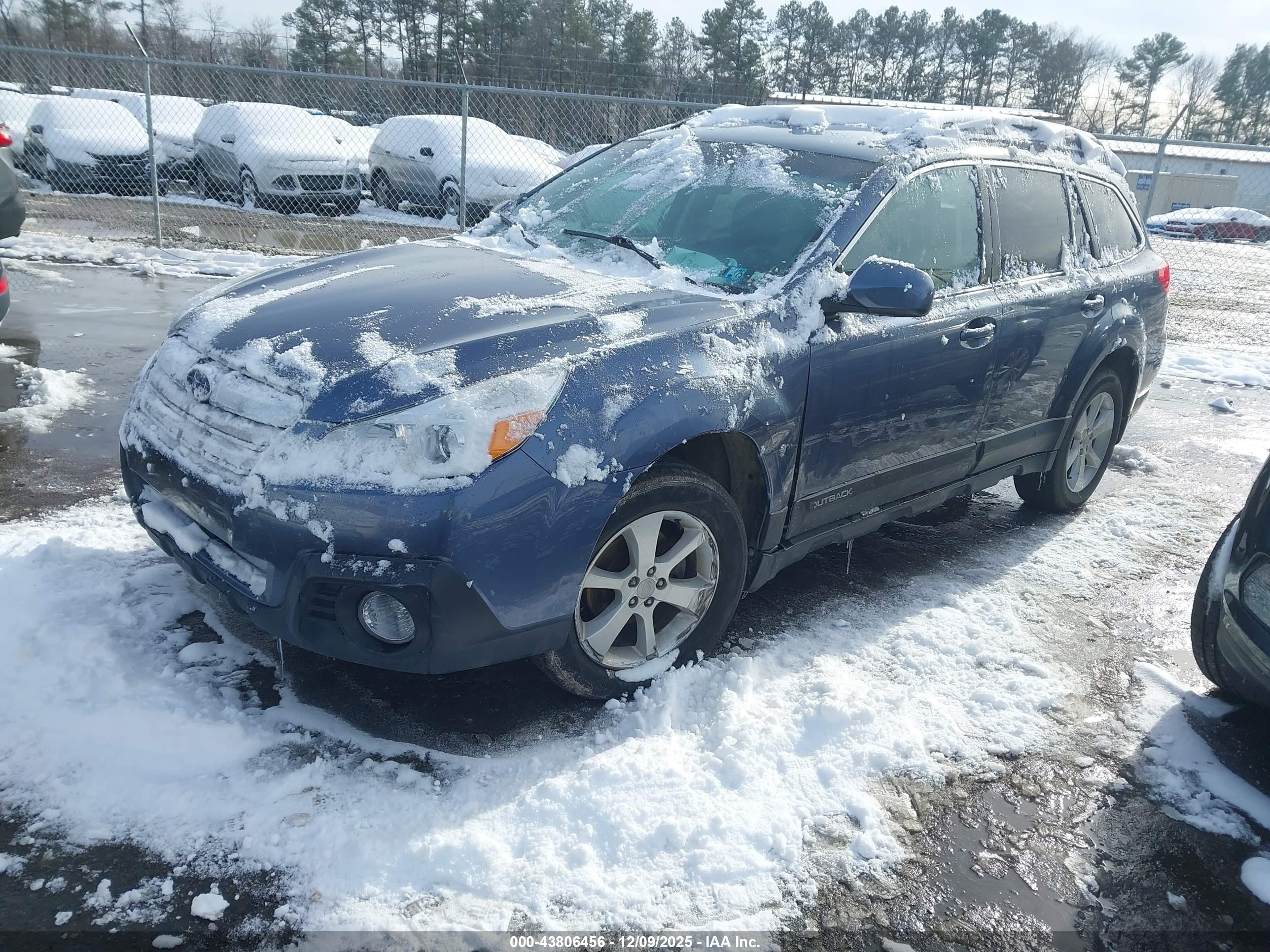 SUBARU OUTBACK image 2