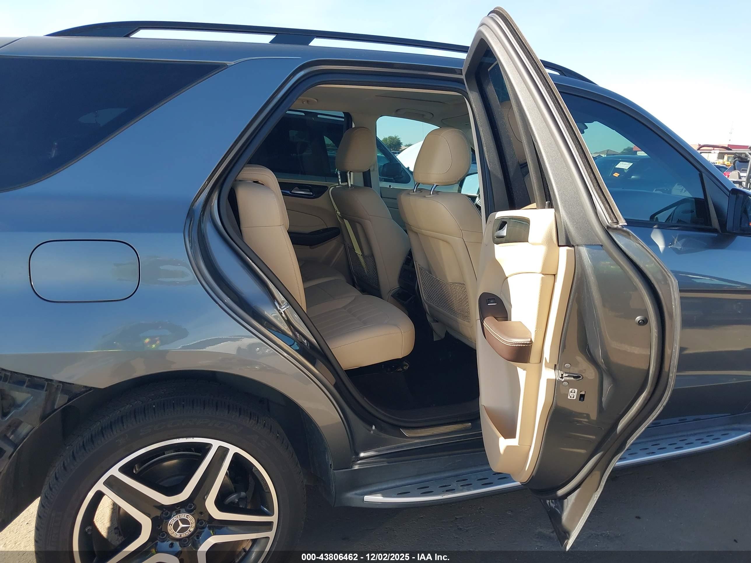 MERCEDES-BENZ GLE image 8