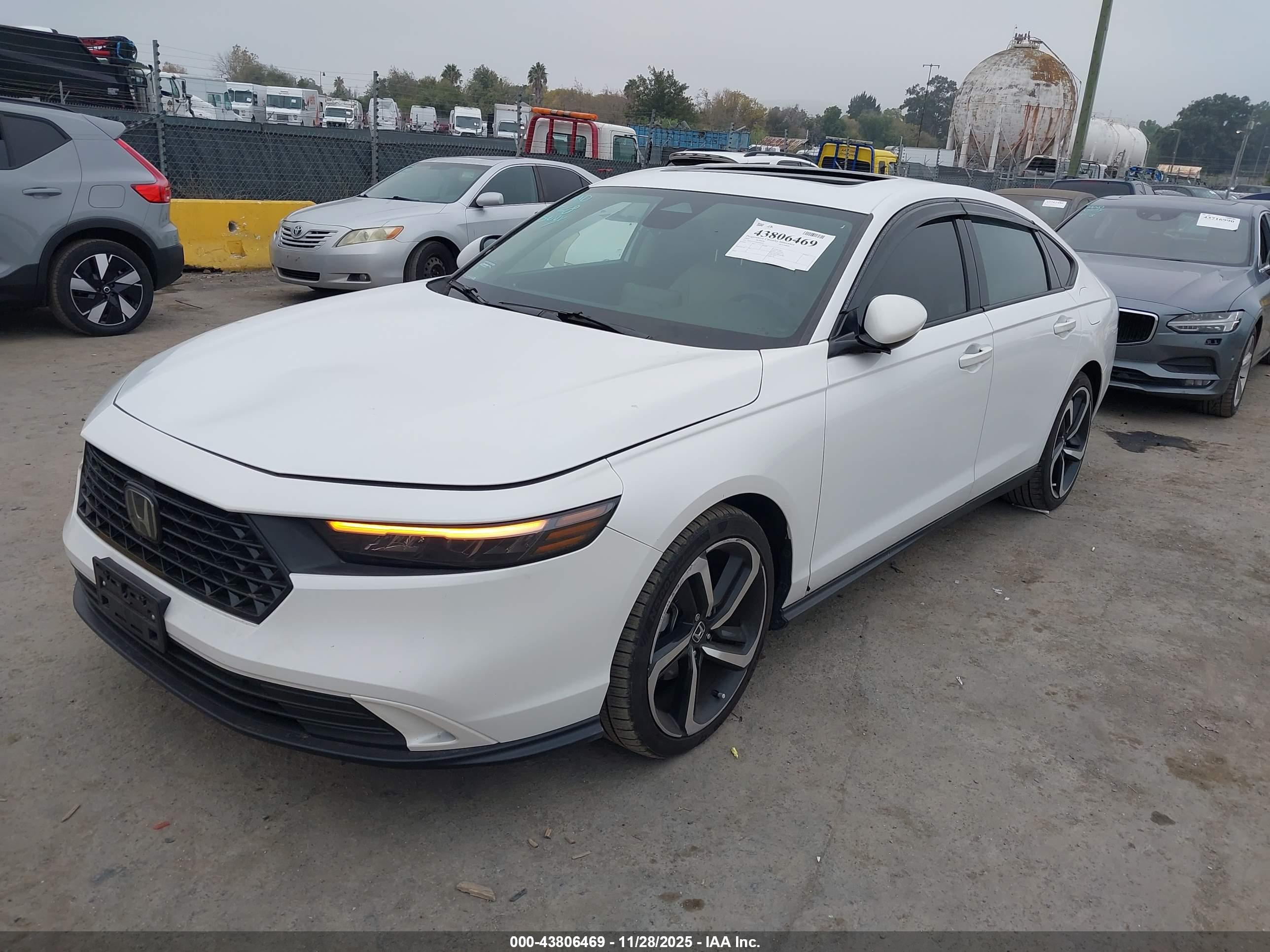 HONDA ACCORD image 2