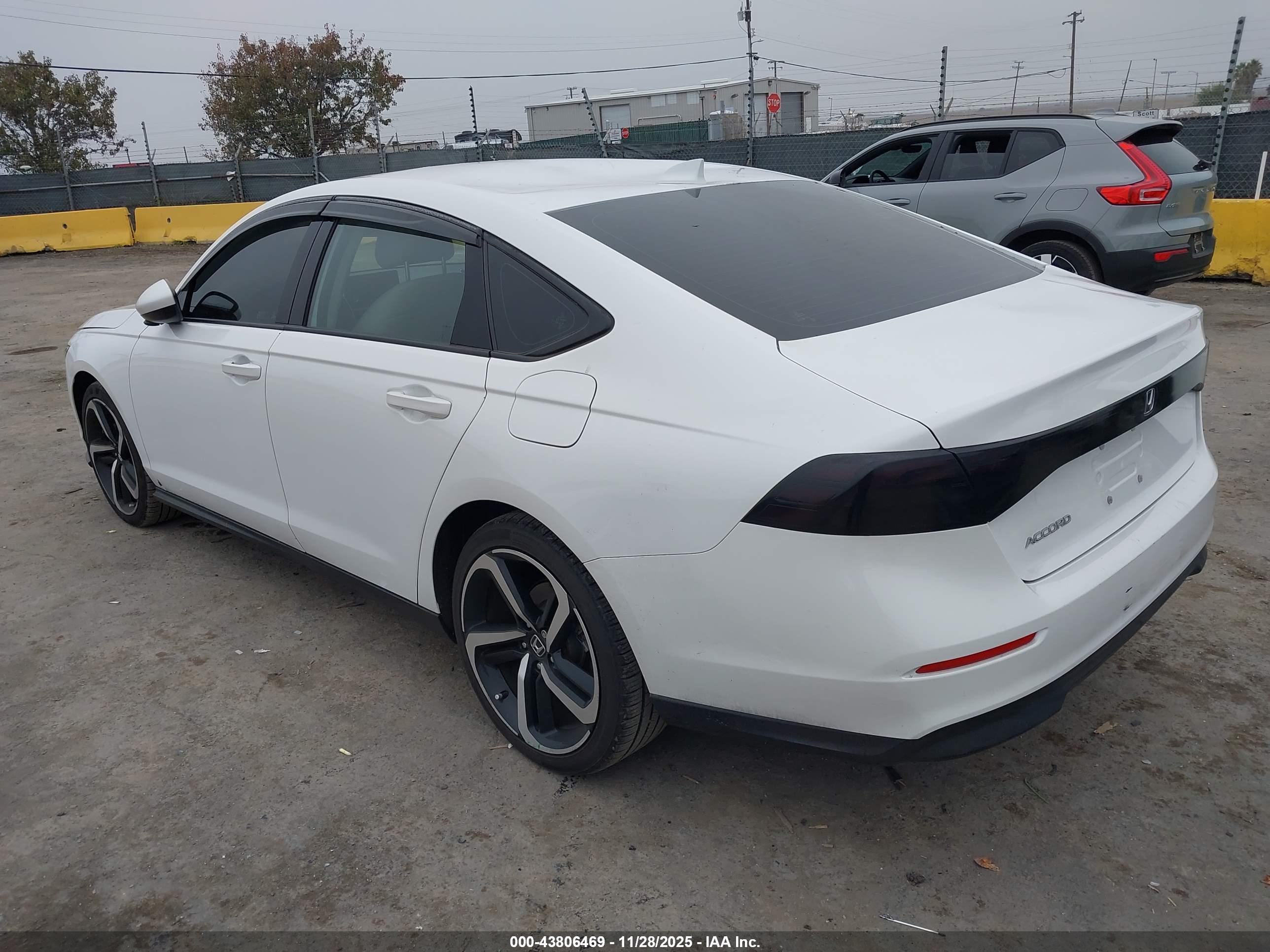 HONDA ACCORD image 3