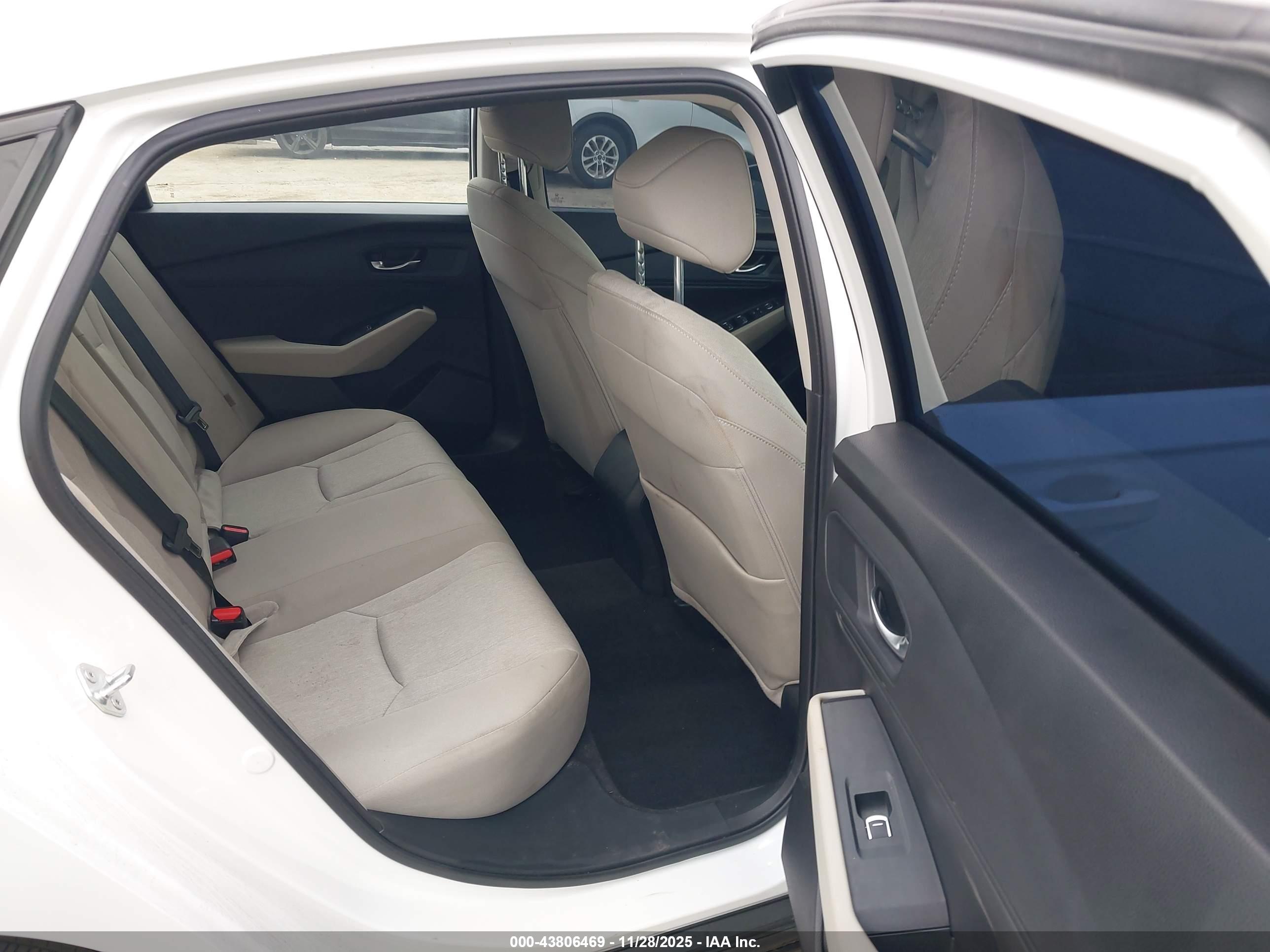 HONDA ACCORD image 8