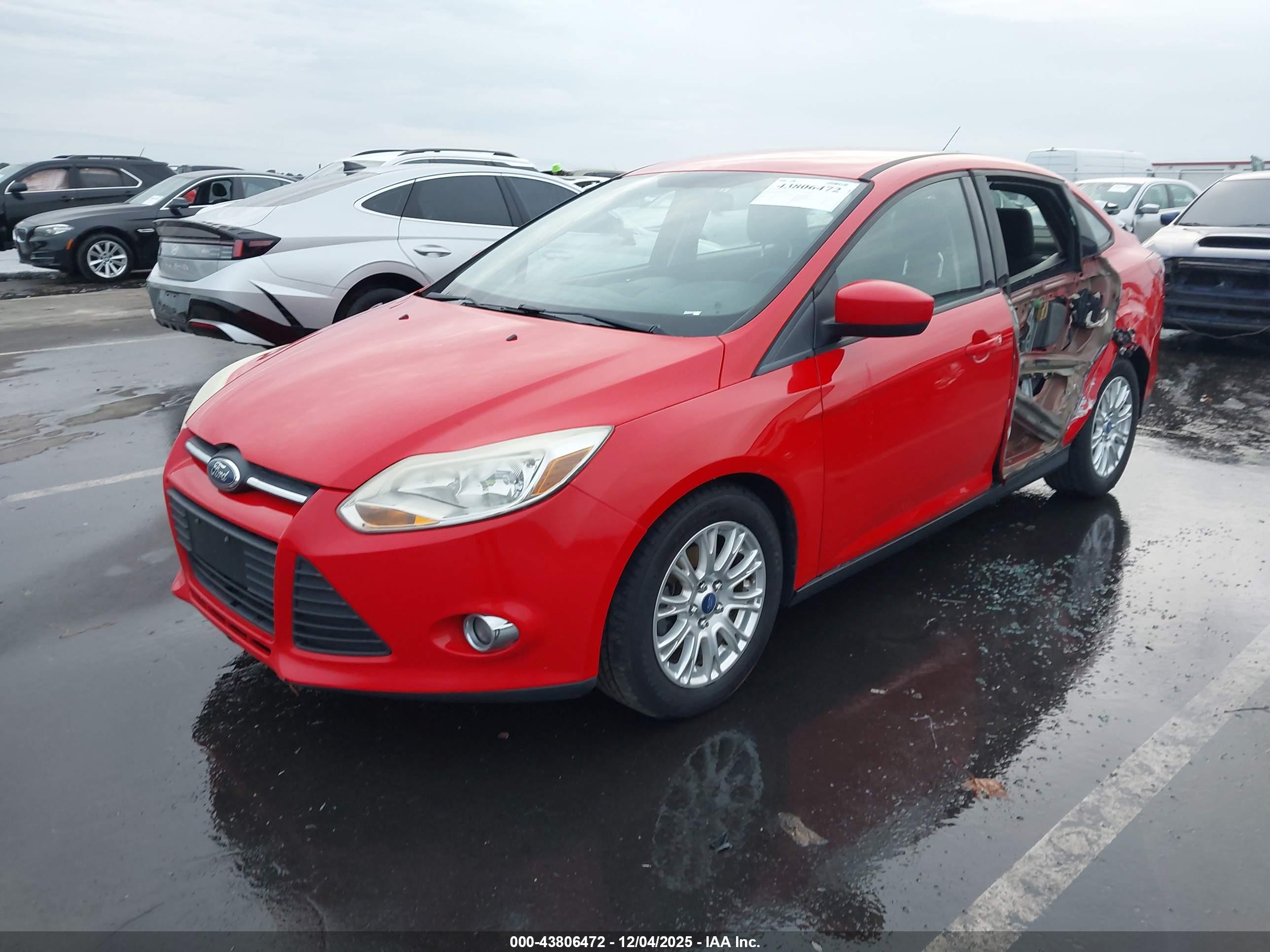 FORD FOCUS image 2