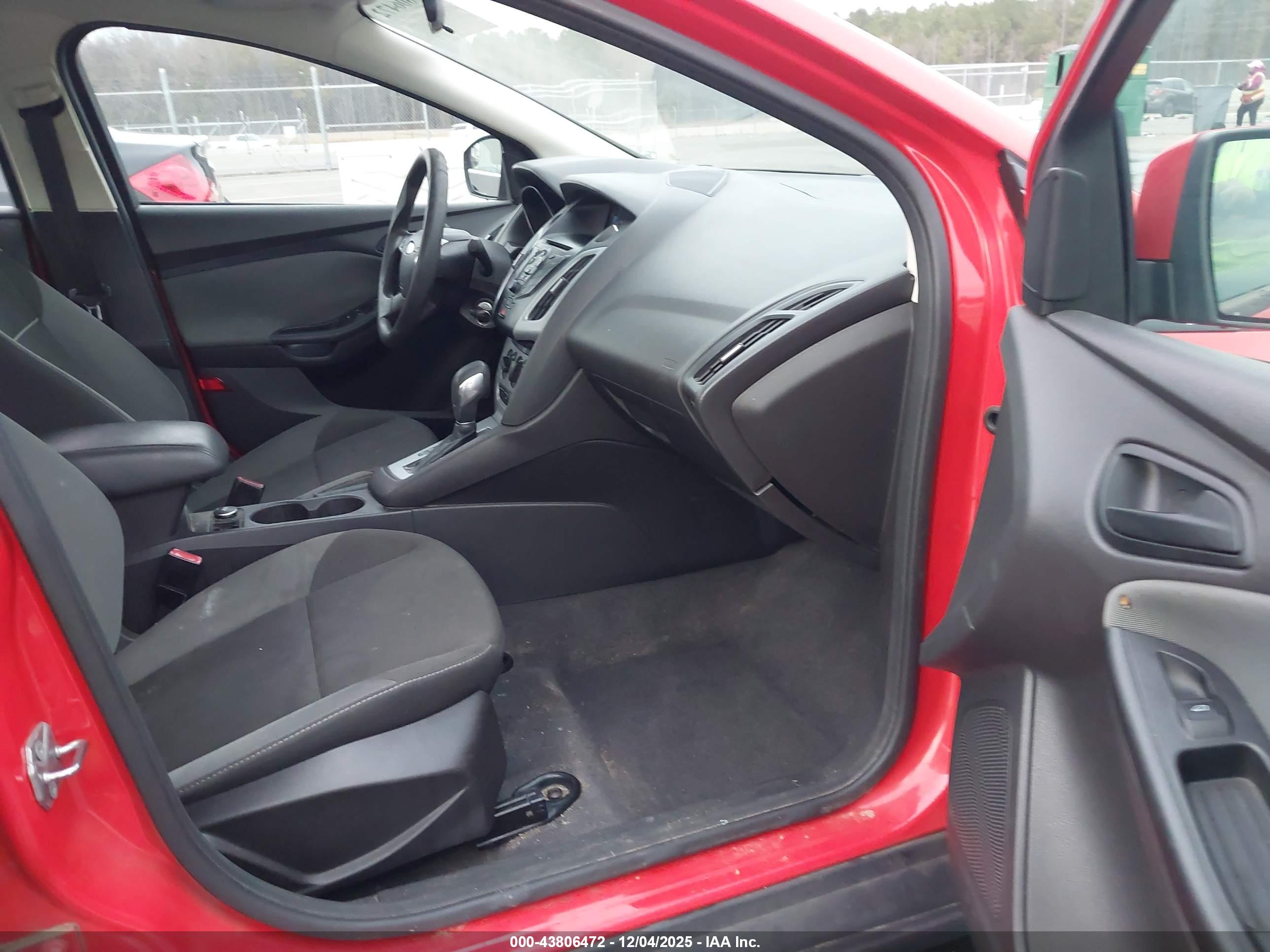 FORD FOCUS image 5