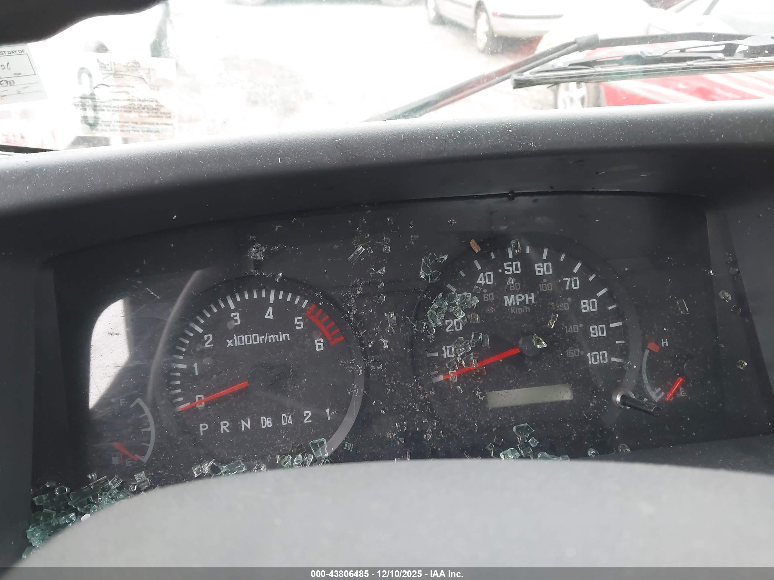 ISUZU NPR image 6