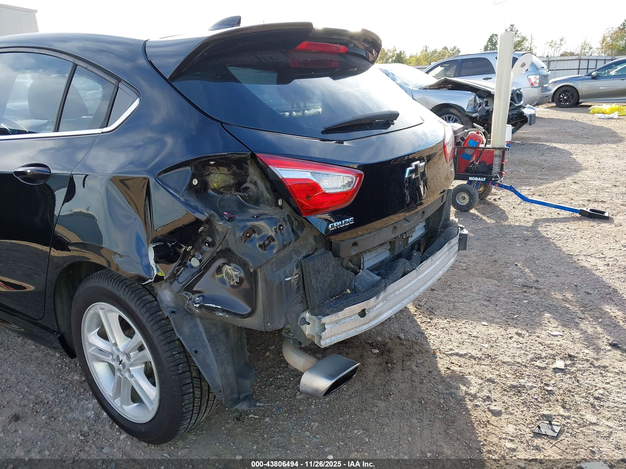 CHEVROLET CRUZE image 6