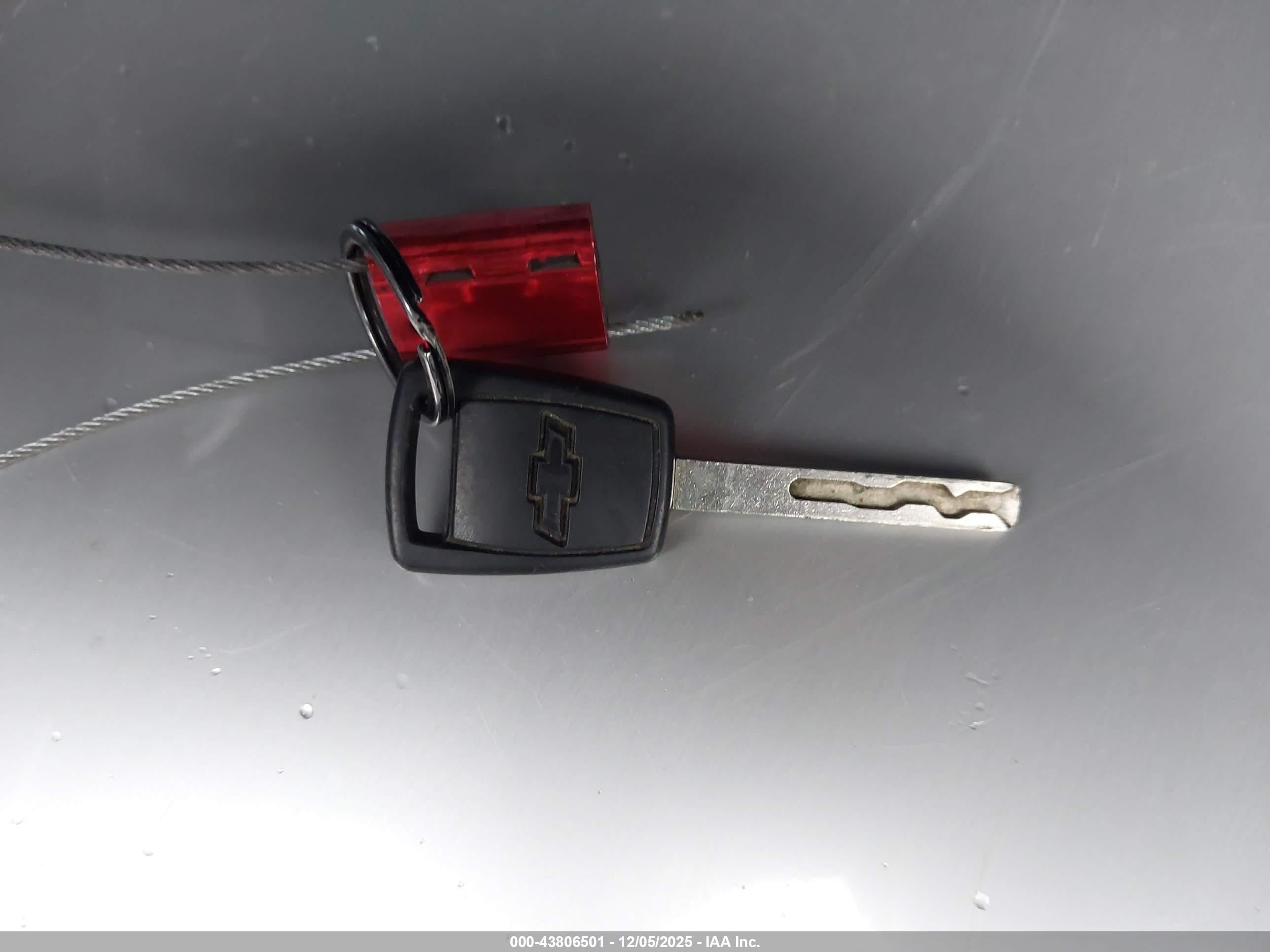 CHEVROLET SILVERADO image 11