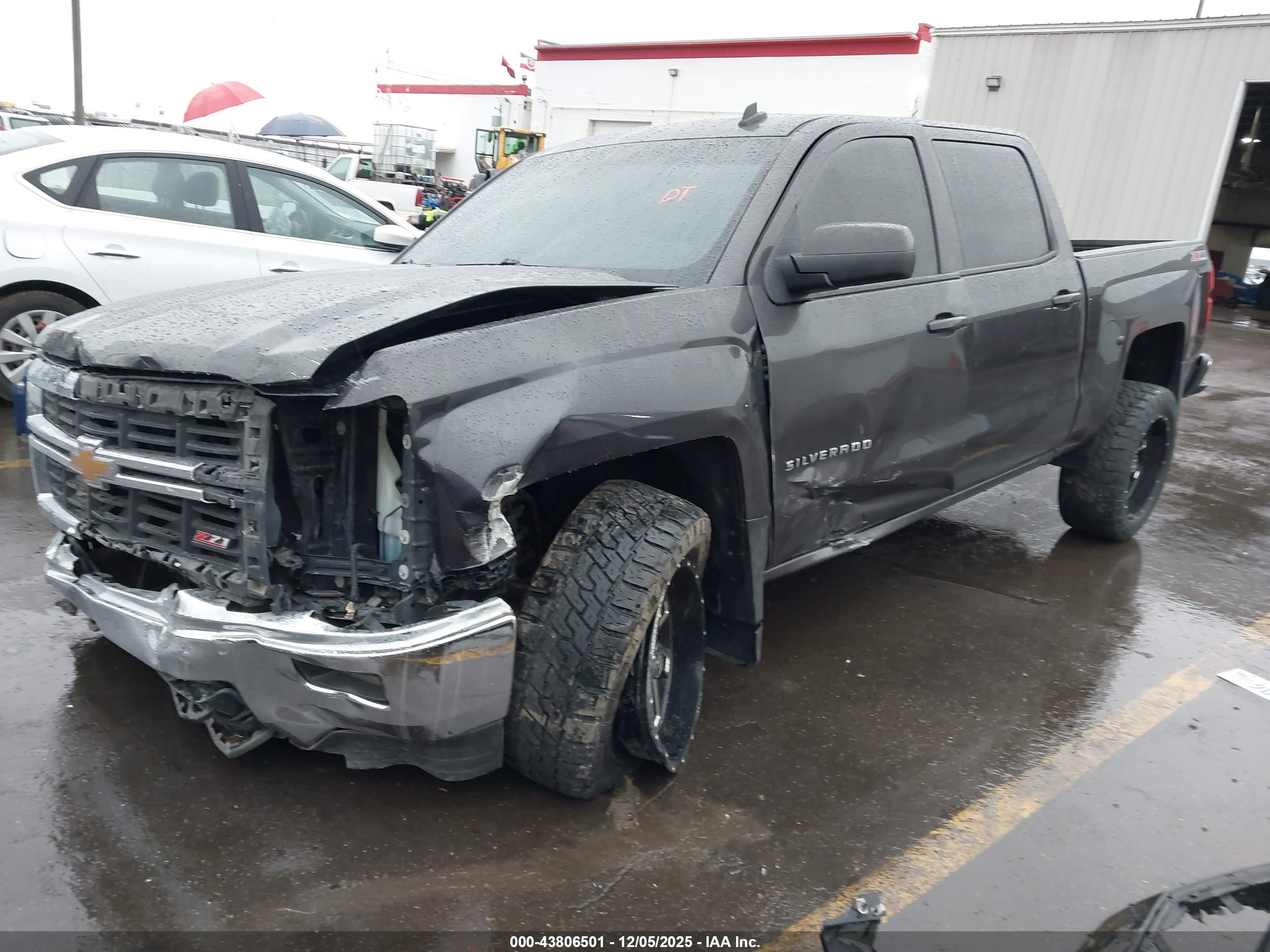 CHEVROLET SILVERADO image 2