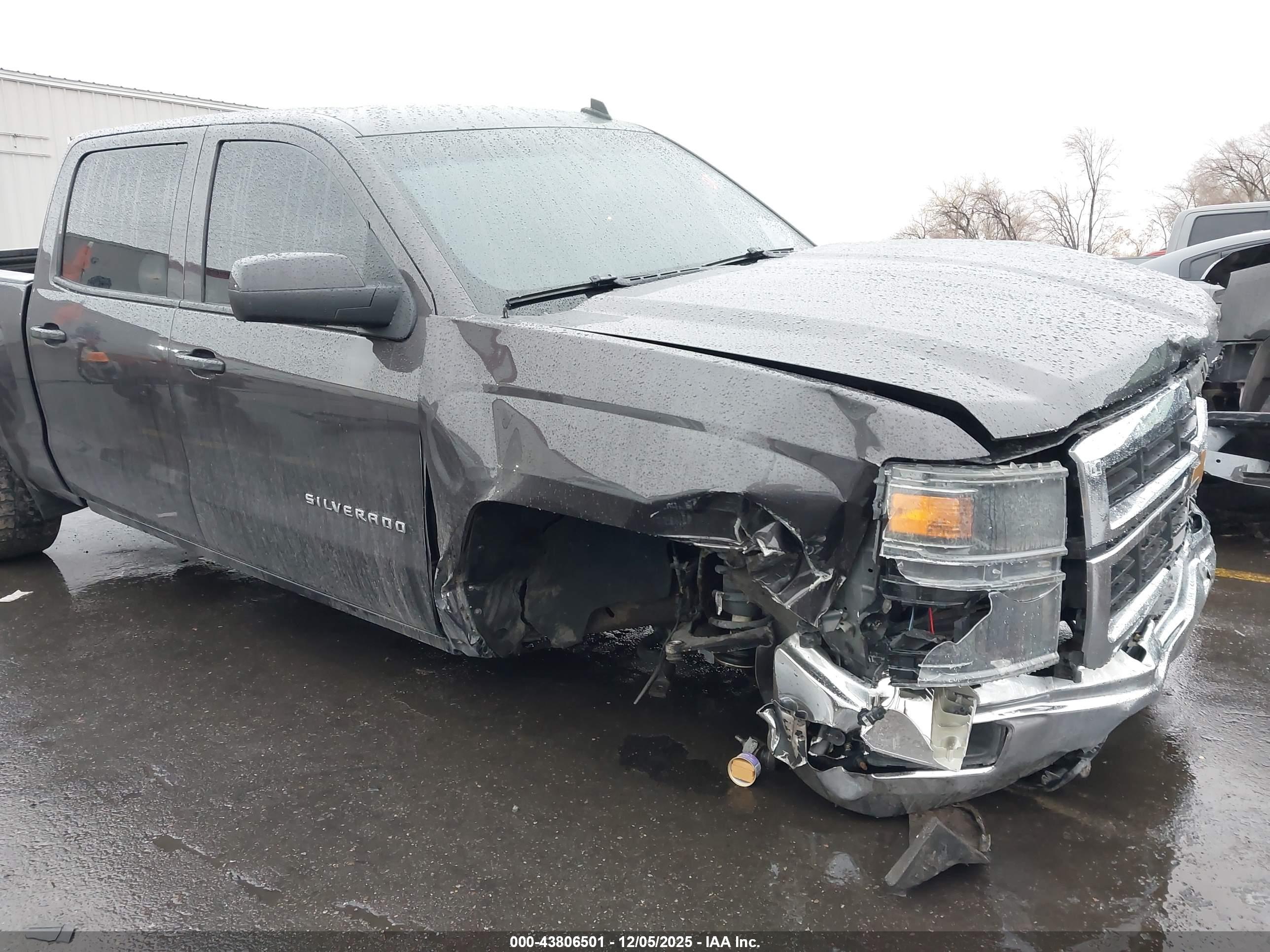 CHEVROLET SILVERADO image 6