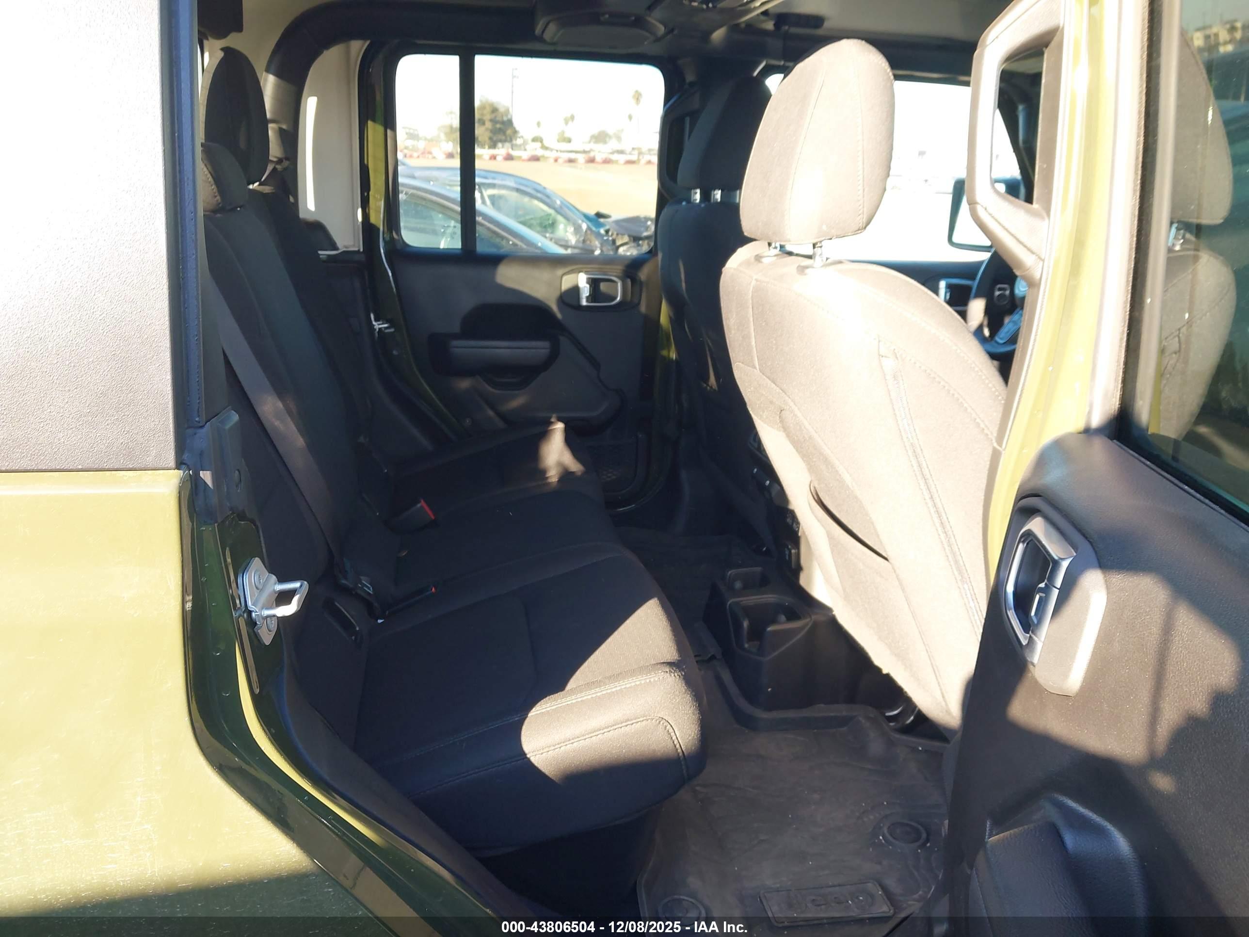 JEEP GLADIATOR image 8