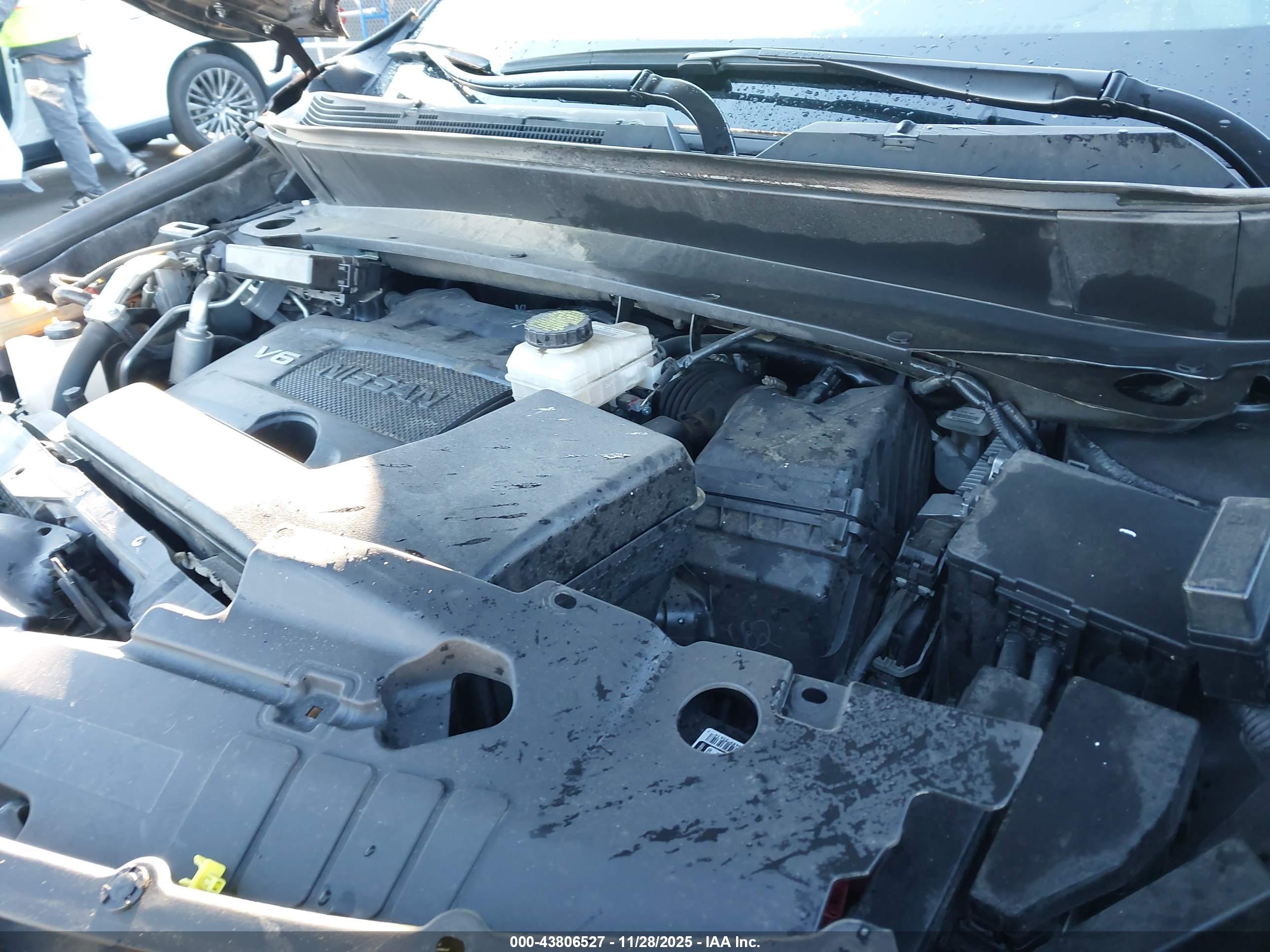 NISSAN PATHFINDER image 10