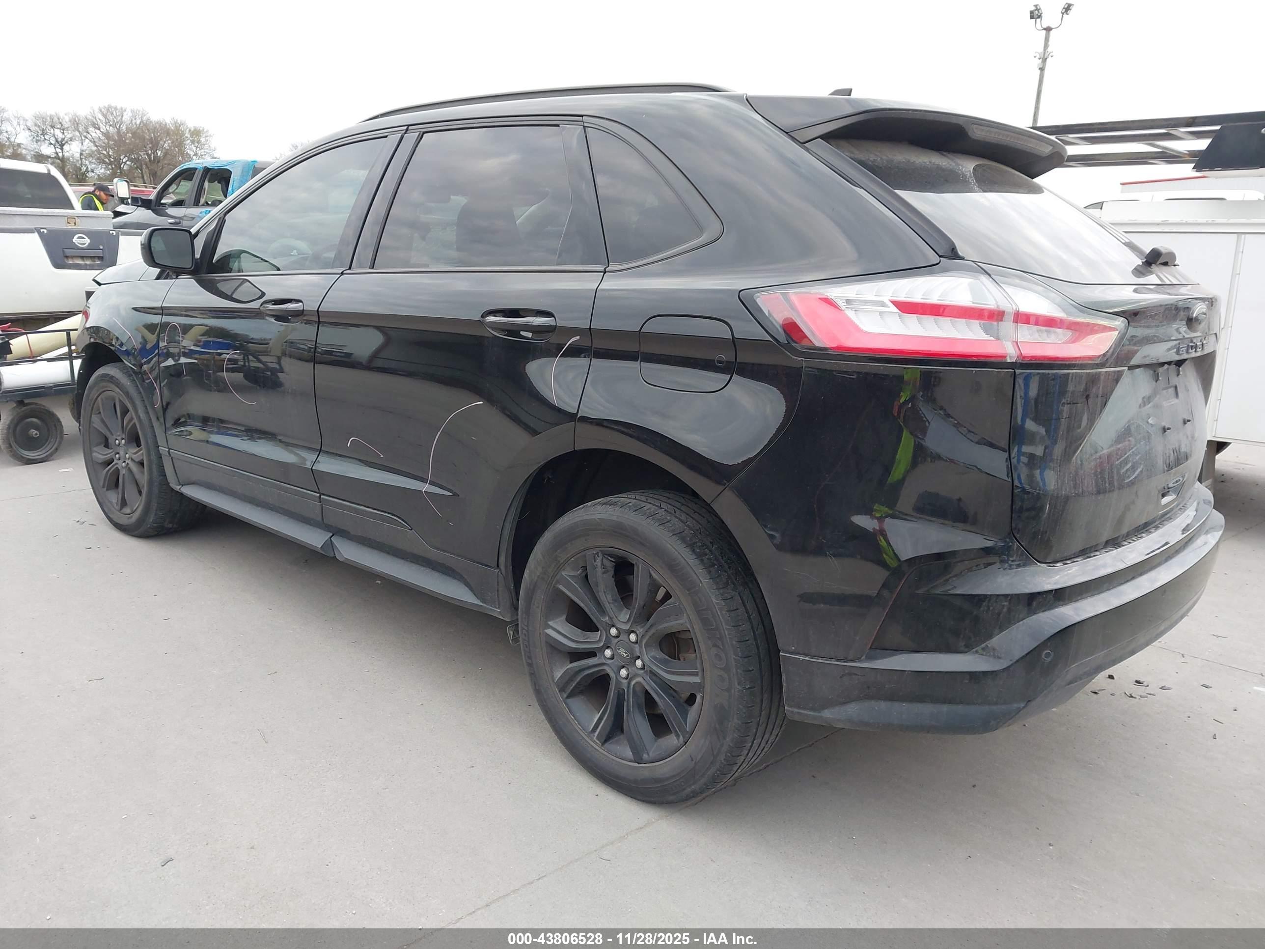 FORD EDGE image 3