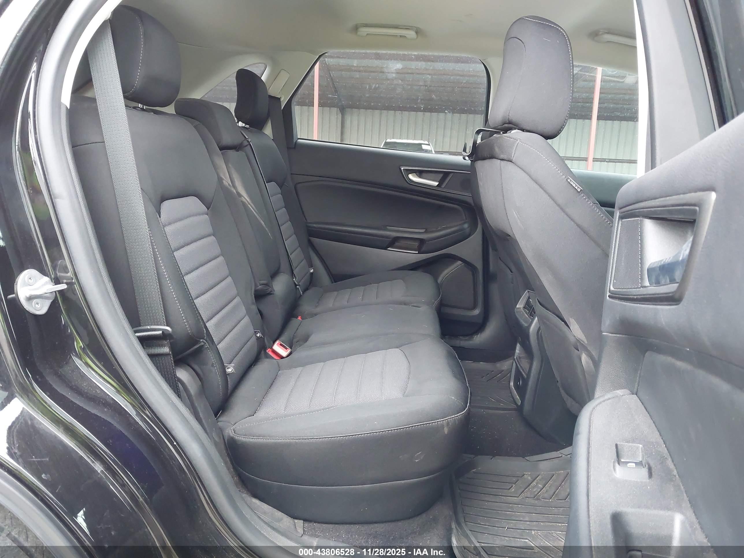 FORD EDGE image 8