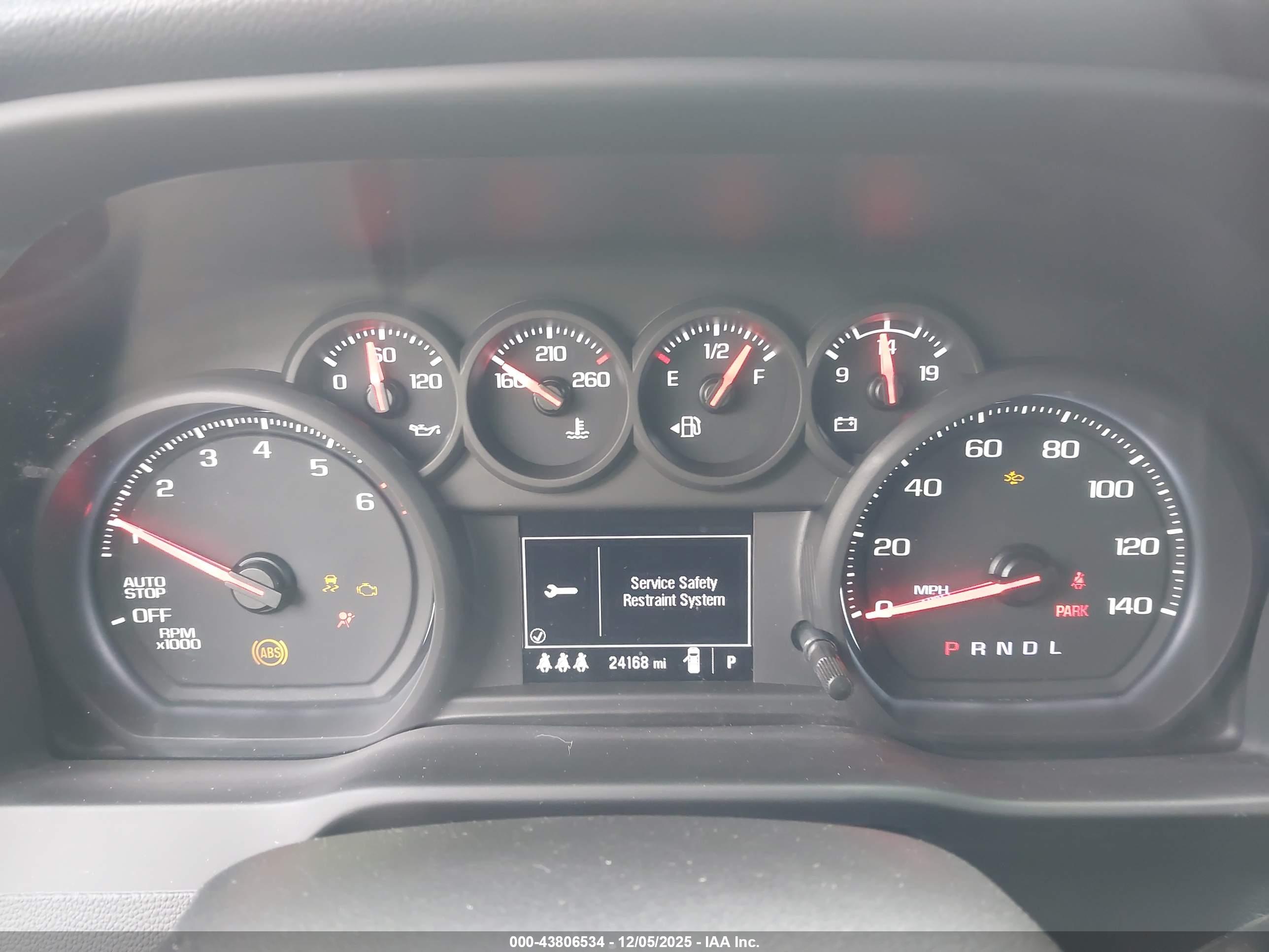 CHEVROLET SILVERADO image 7