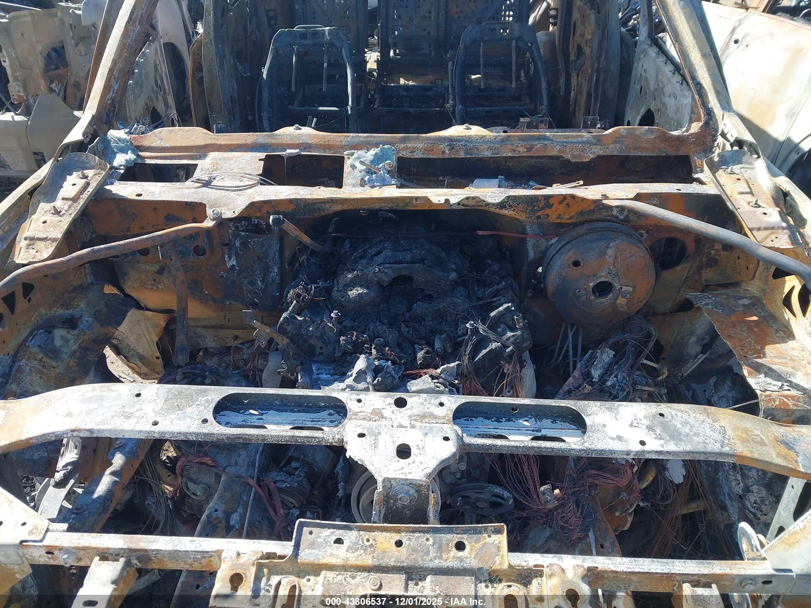 CHEVROLET TAHOE image 10