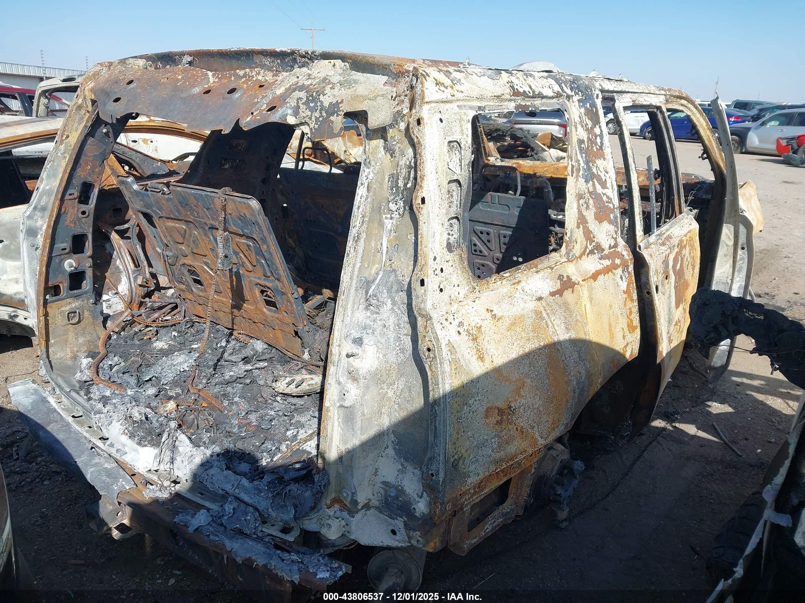 CHEVROLET TAHOE image 4