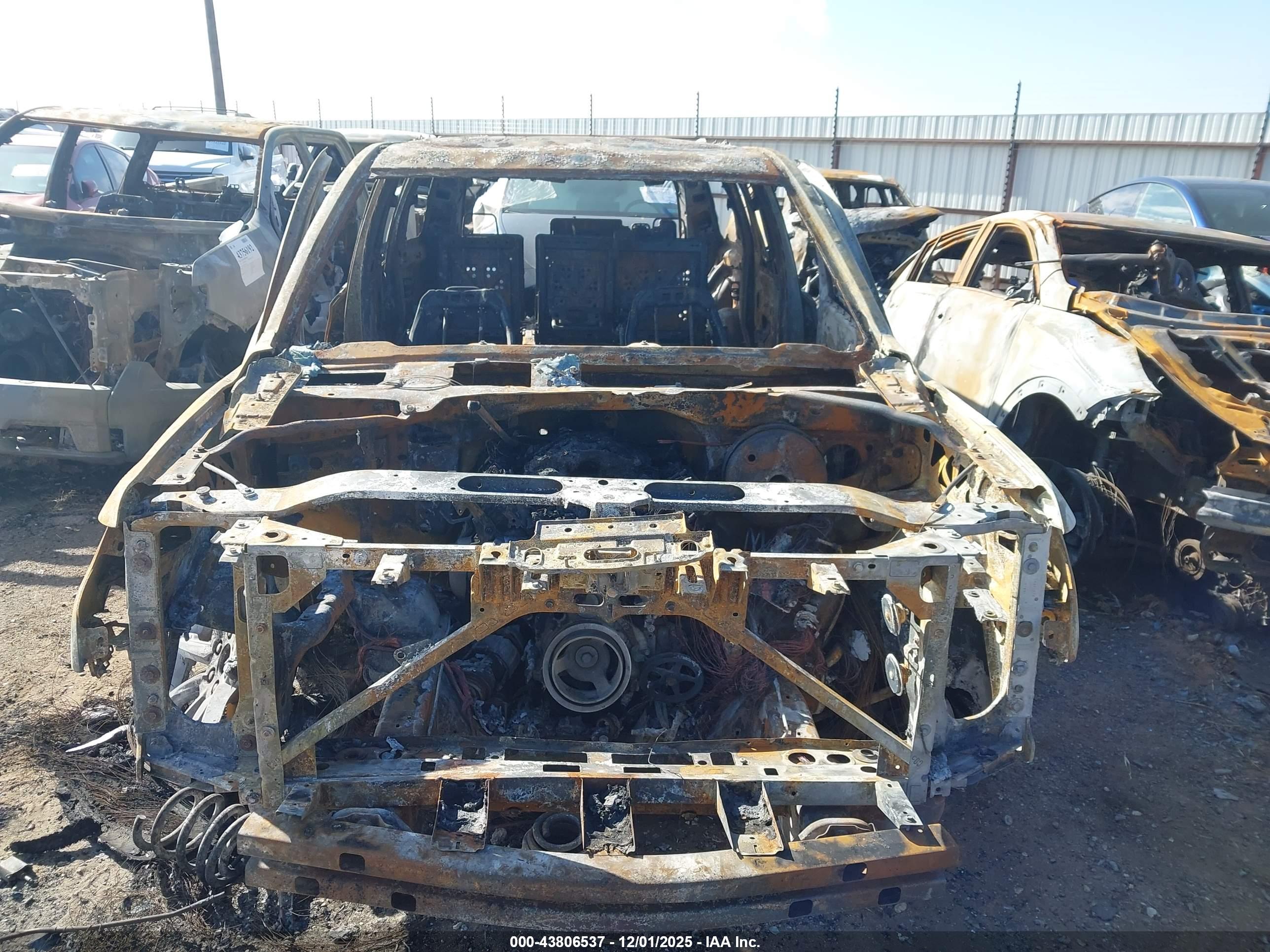 CHEVROLET TAHOE image 6