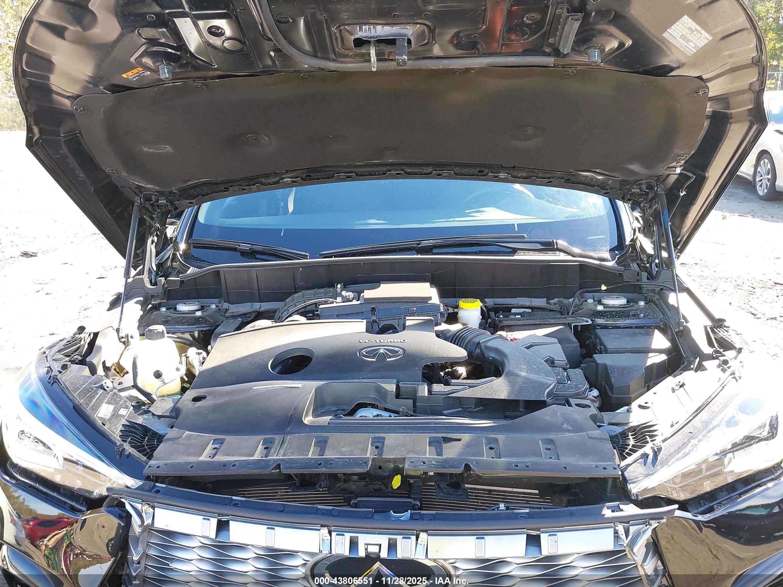 INFINITI QX55 image 10
